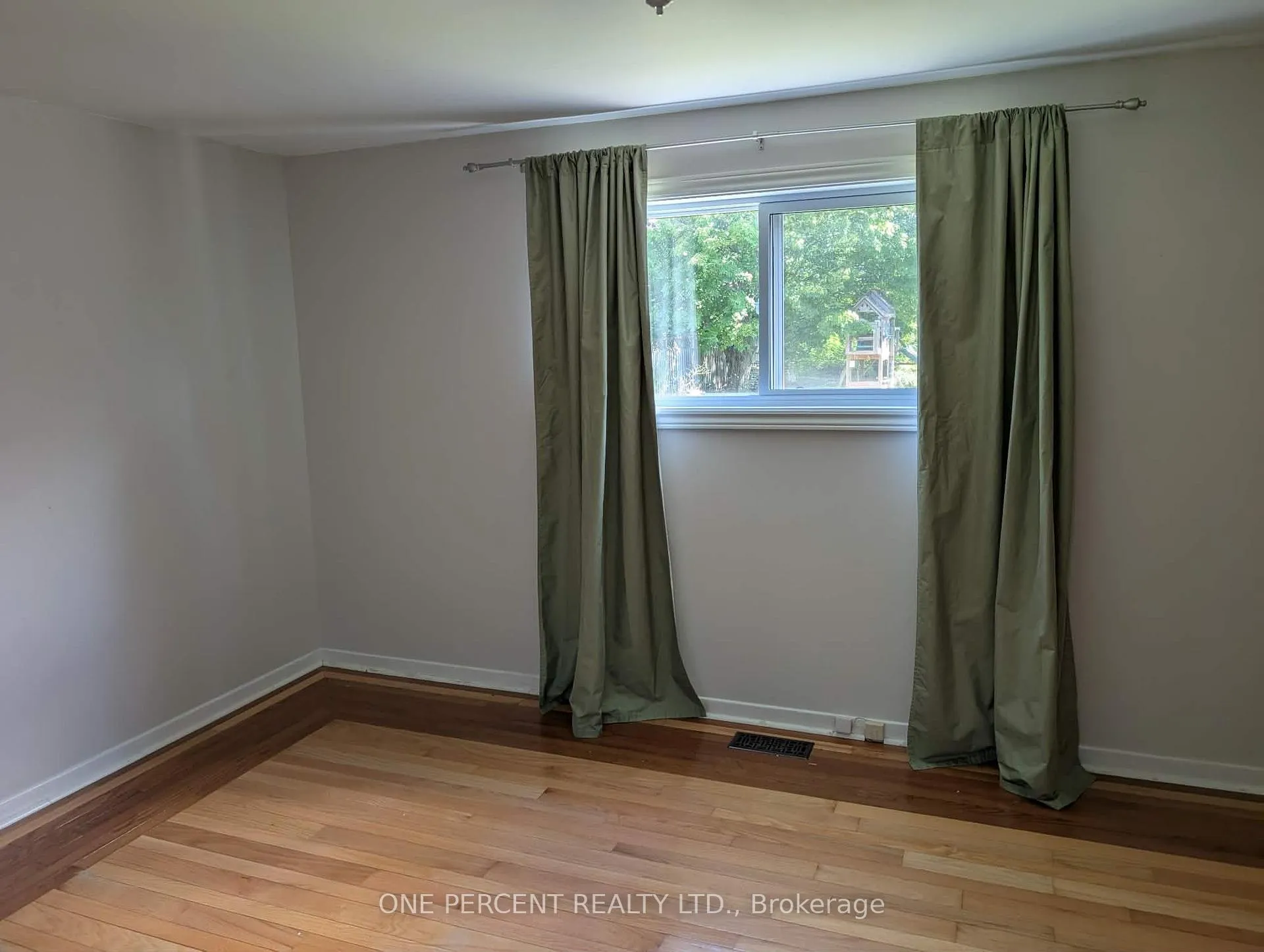 Photo 20 of 23 Finlay Mill Road, Springwater, Midhurst — HOMEH