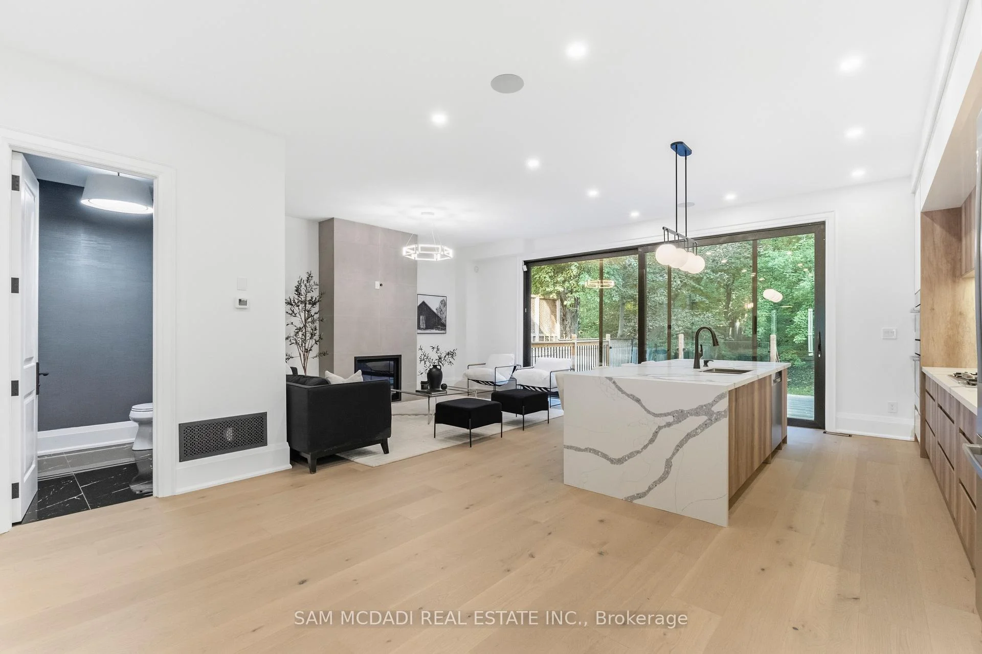 Photo 5 of 78 South Kingsway, Toronto, High Park-Swansea — HOMEH
