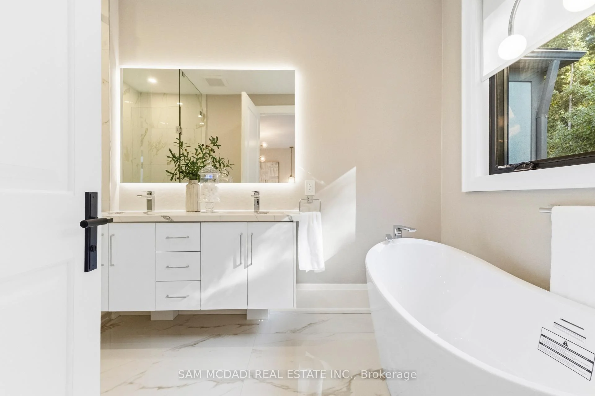 Photo 13 of 78 South Kingsway, Toronto, High Park-Swansea — HOMEH