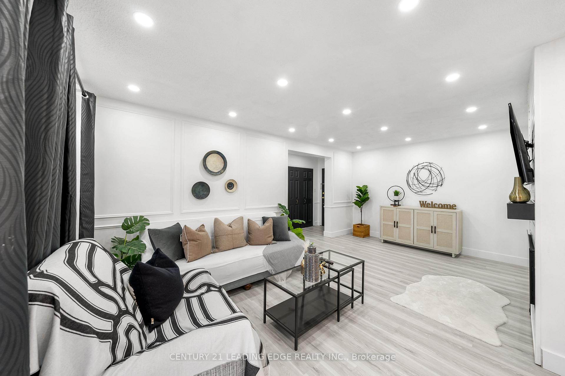 Photo 9 of Unit 502, 131 Taunton Road E, Oshawa, Centennial — HOMEH