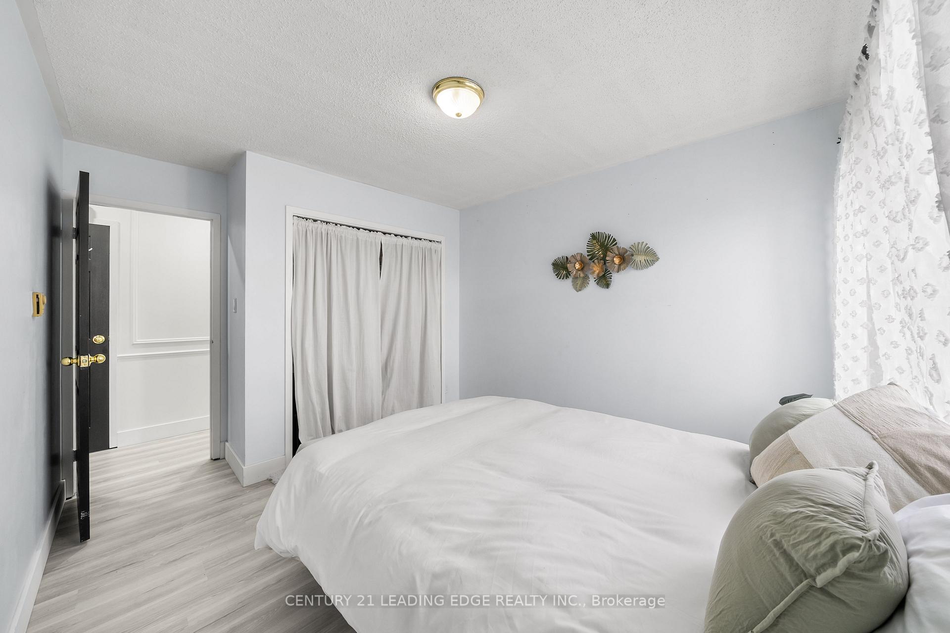 Photo 27 of Unit 502, 131 Taunton Road E, Oshawa, Centennial — HOMEH
