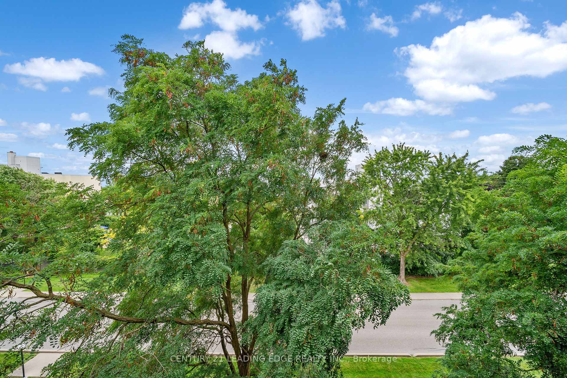 Photo 31 of Unit 502, 131 Taunton Road E, Oshawa, Centennial — HOMEH