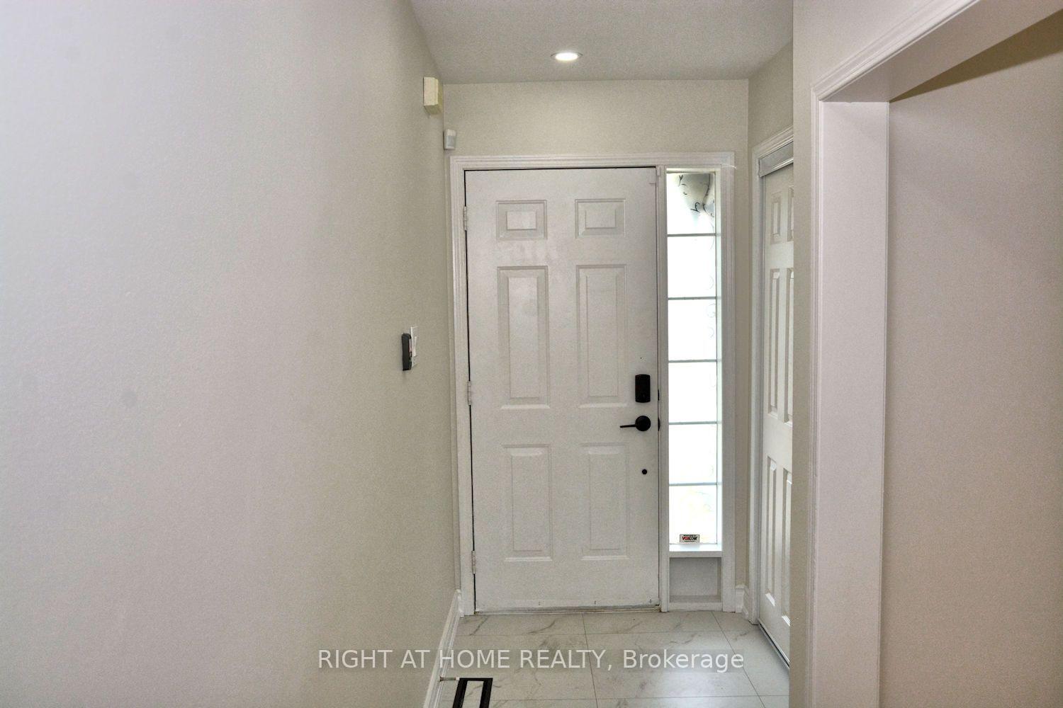 Photo 2 of 255 Marble Place, Newmarket, Woodland Hill — HOMEH