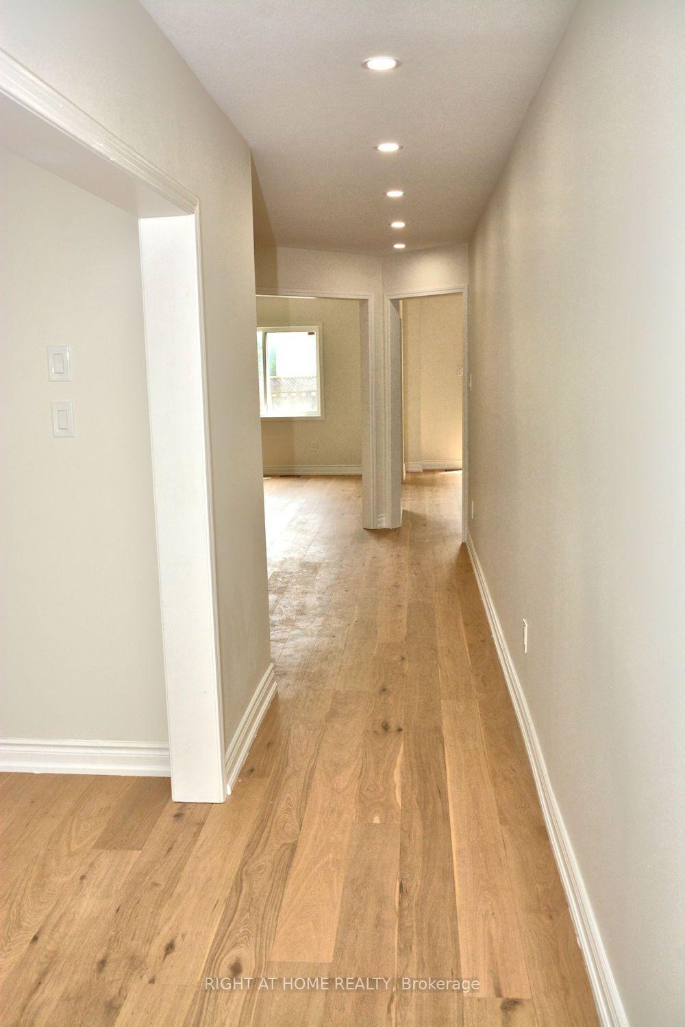 Photo 3 of 255 Marble Place, Newmarket, Woodland Hill — HOMEH