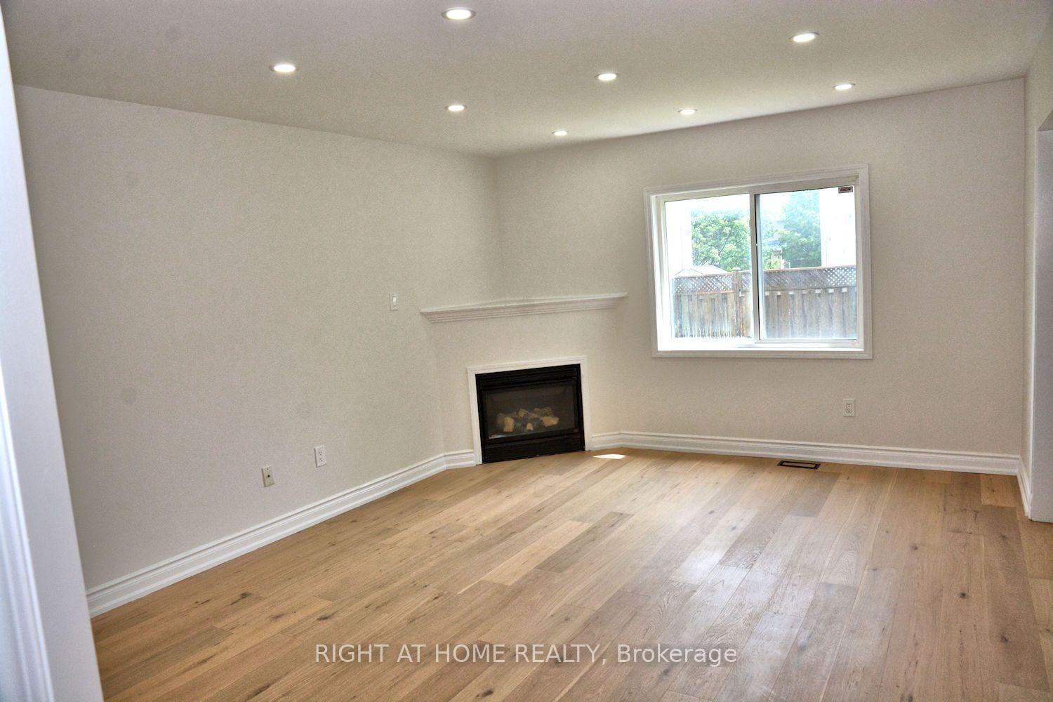 Photo 9 of 255 Marble Place, Newmarket, Woodland Hill — HOMEH