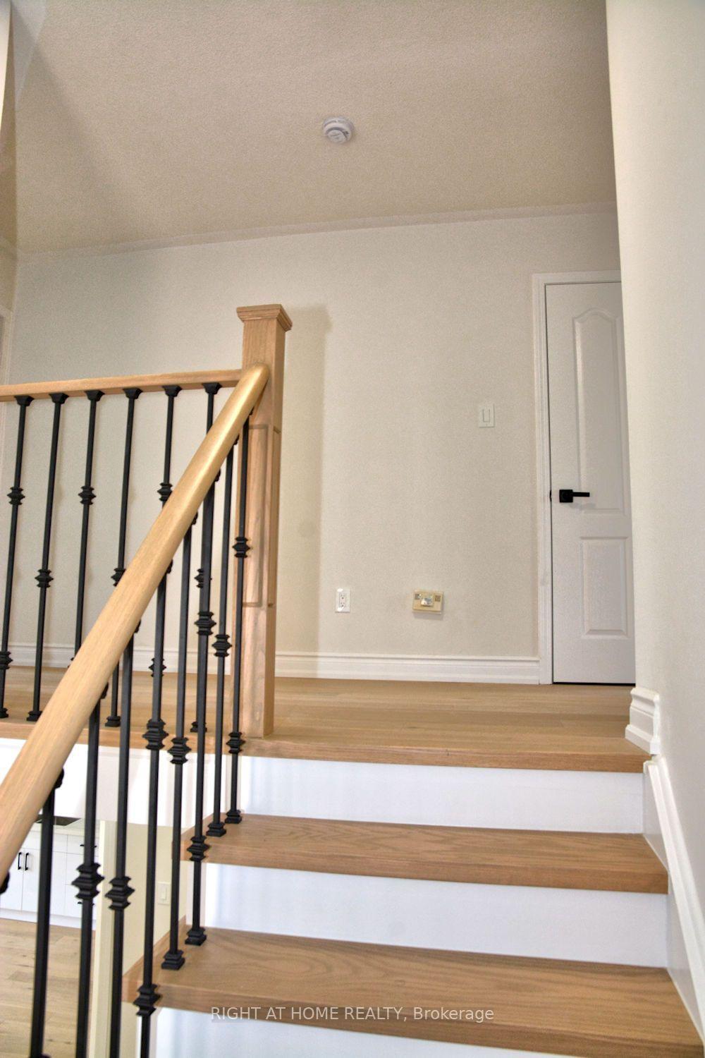 Photo 14 of 255 Marble Place, Newmarket, Woodland Hill — HOMEH