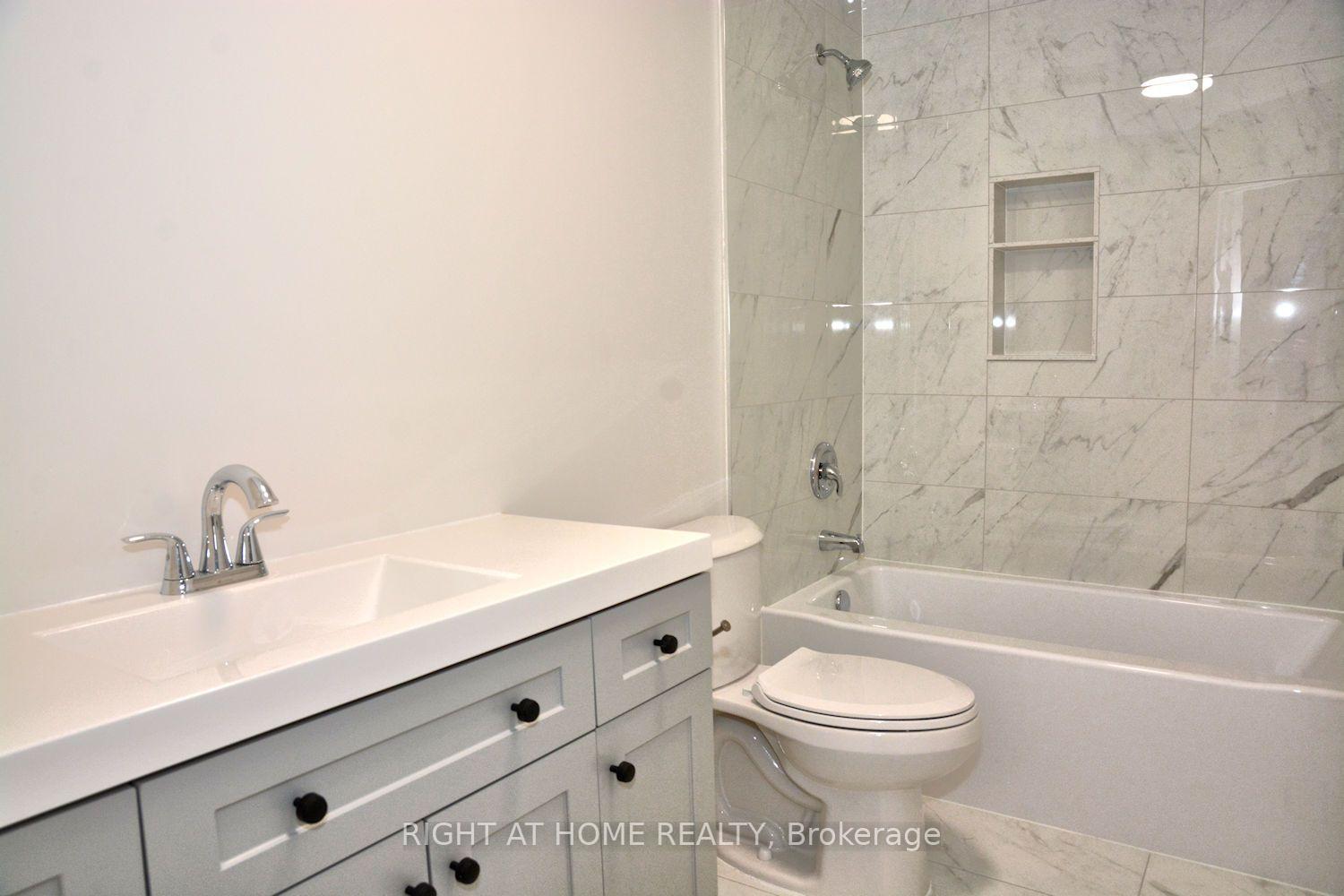 Photo 16 of 255 Marble Place, Newmarket, Woodland Hill — HOMEH