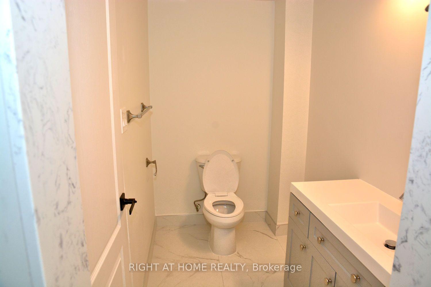 Photo 24 of 255 Marble Place, Newmarket, Woodland Hill — HOMEH