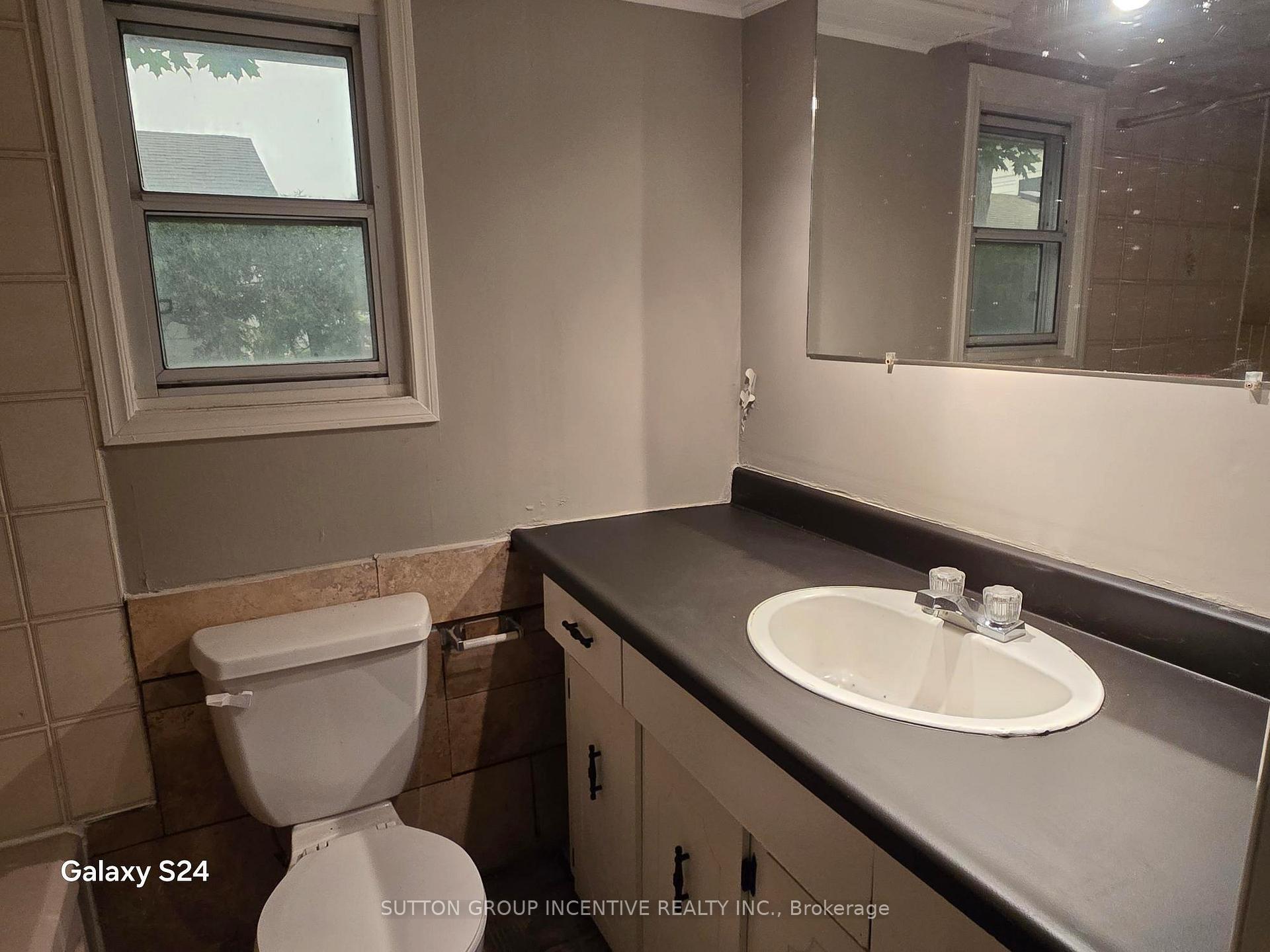 Photo 5 of 1737 St. John's Road, Innisfil, Alcona — HOMEH