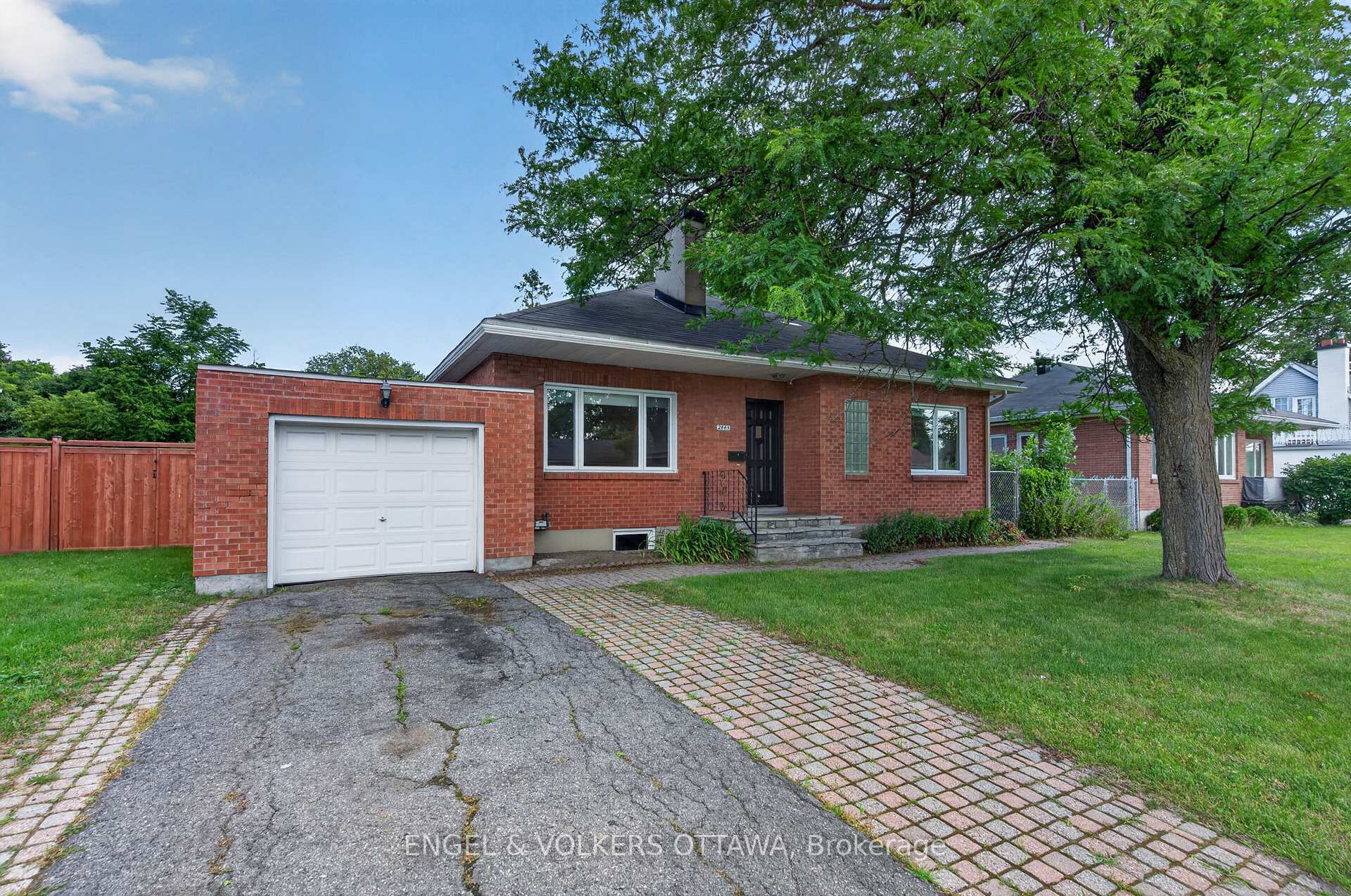 Photo 2 of 2445 Alta Vista Drive, Ottawa, Alta Vista — HOMEH