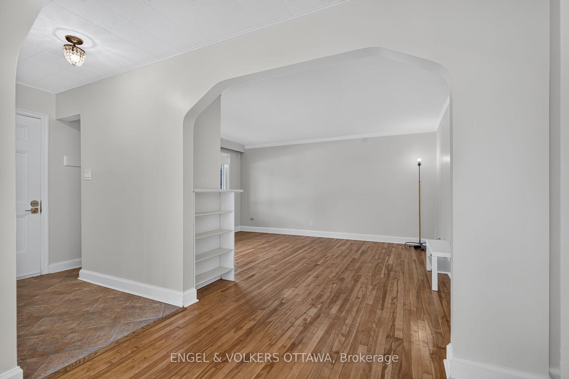 Photo 3 of 2445 Alta Vista Drive, Ottawa, Alta Vista — HOMEH