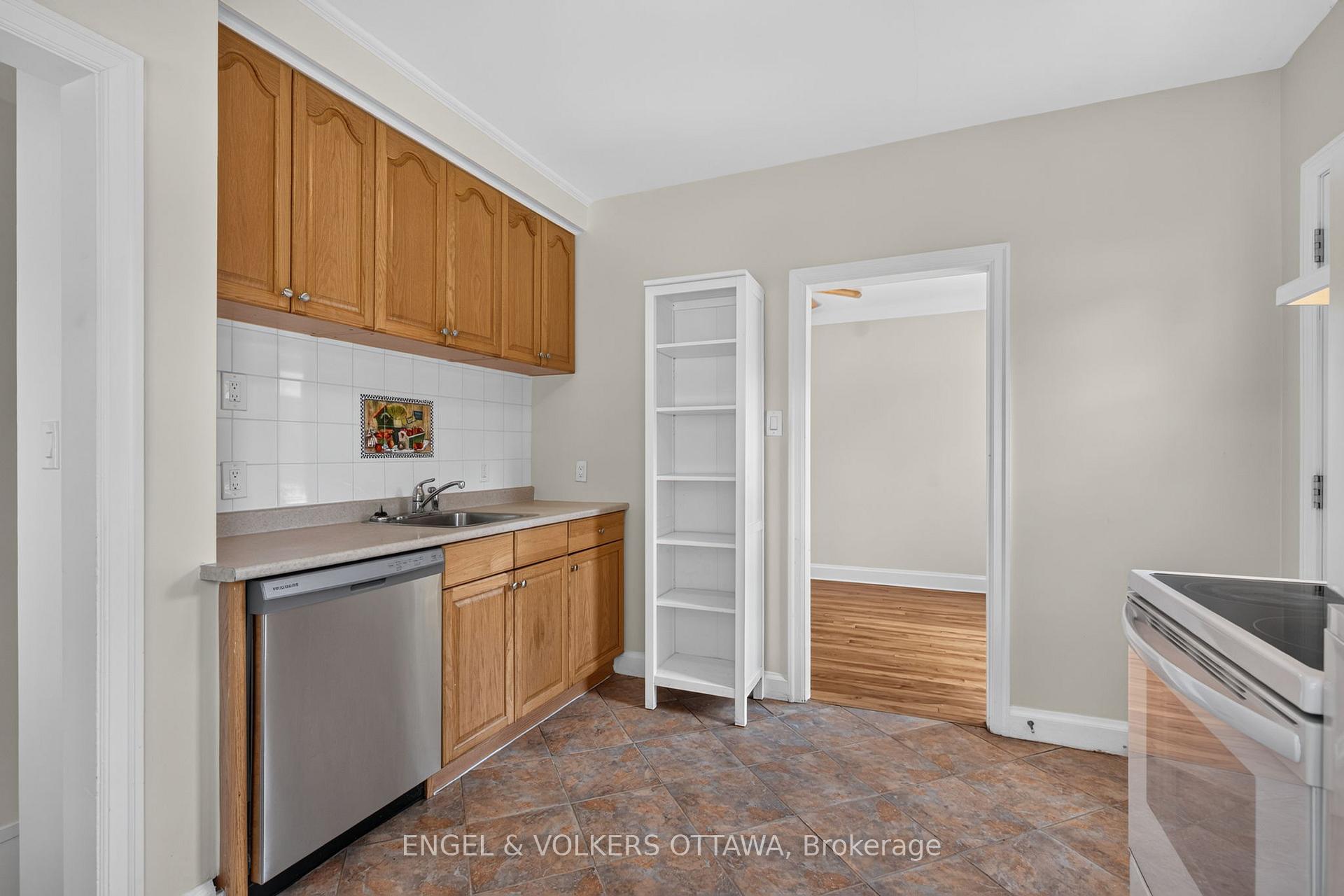 Photo 9 of 2445 Alta Vista Drive, Ottawa, Alta Vista — HOMEH