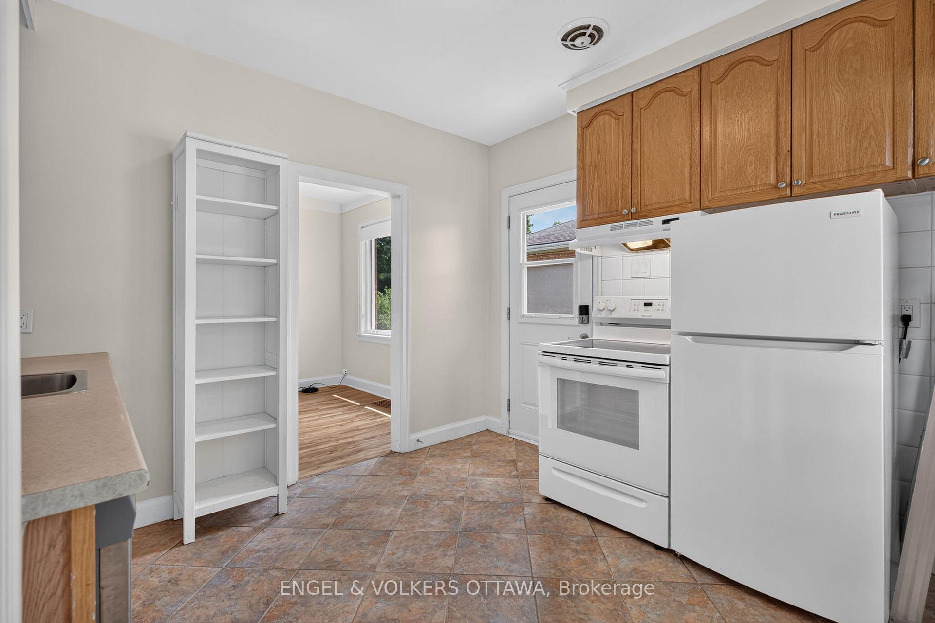 Photo 10 of 2445 Alta Vista Drive, Ottawa, Alta Vista — HOMEH
