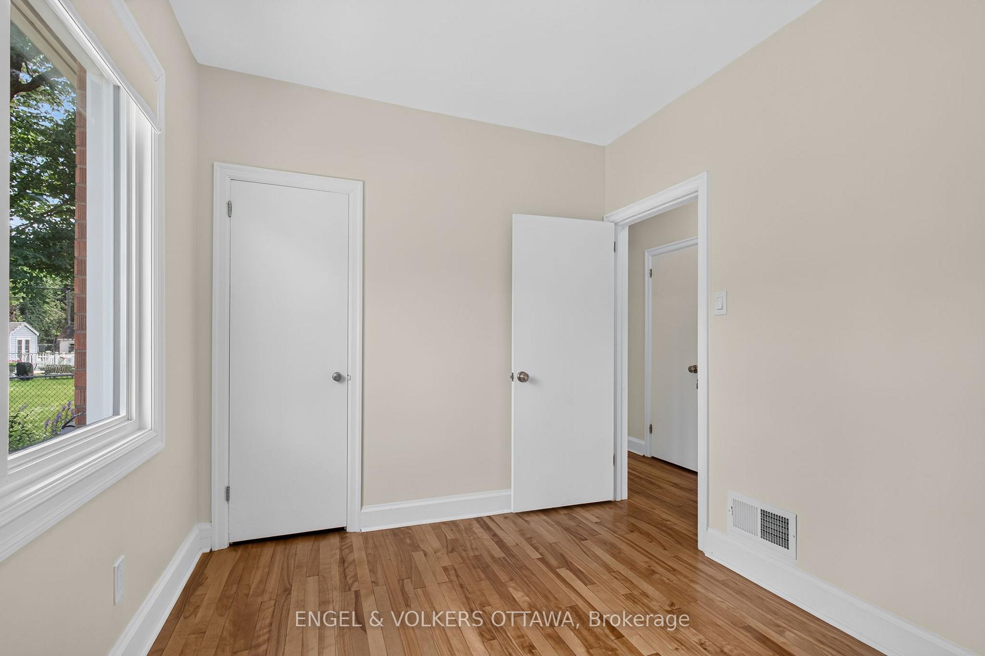 Photo 15 of 2445 Alta Vista Drive, Ottawa, Alta Vista — HOMEH