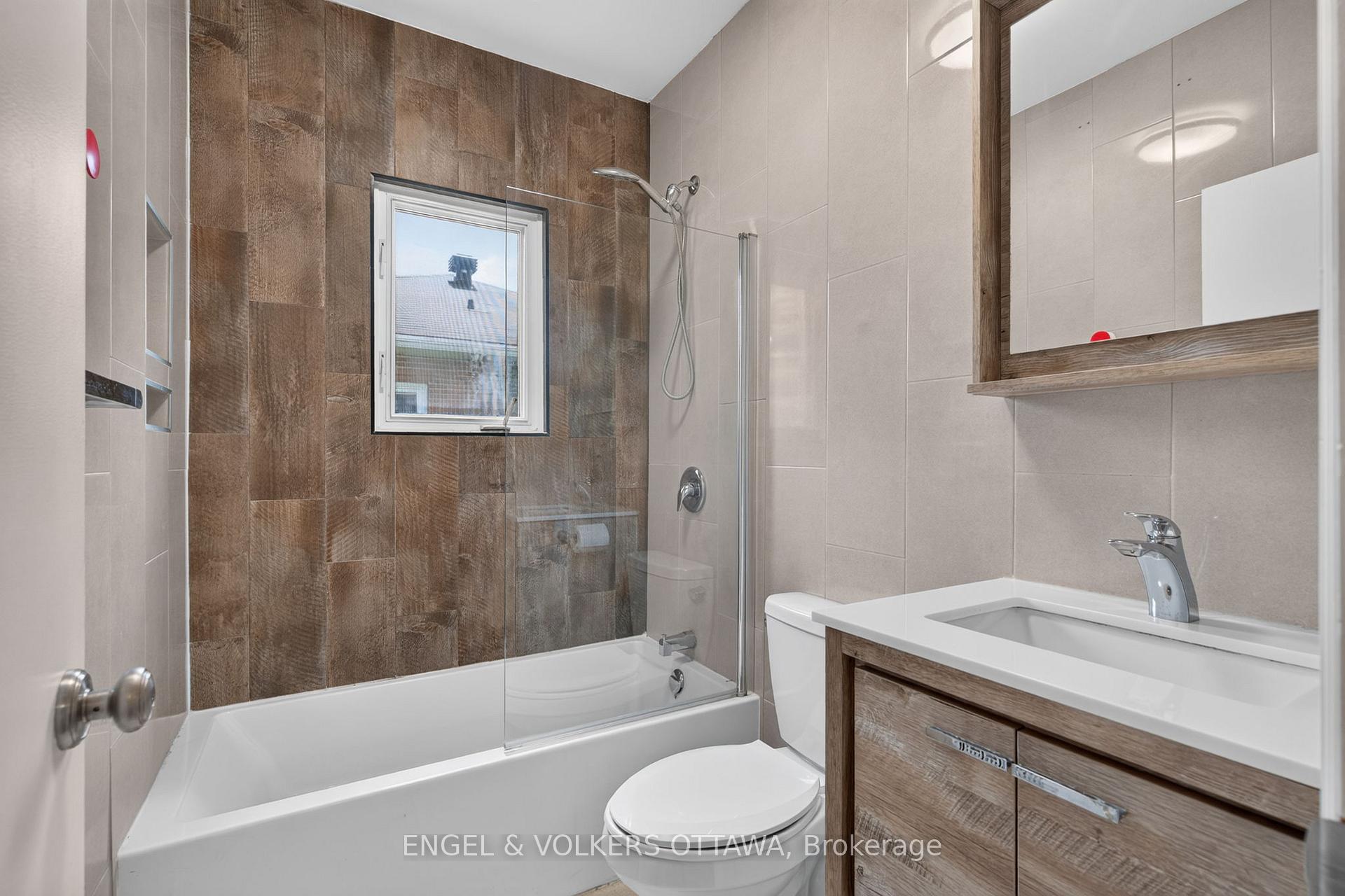 Photo 18 of 2445 Alta Vista Drive, Ottawa, Alta Vista — HOMEH