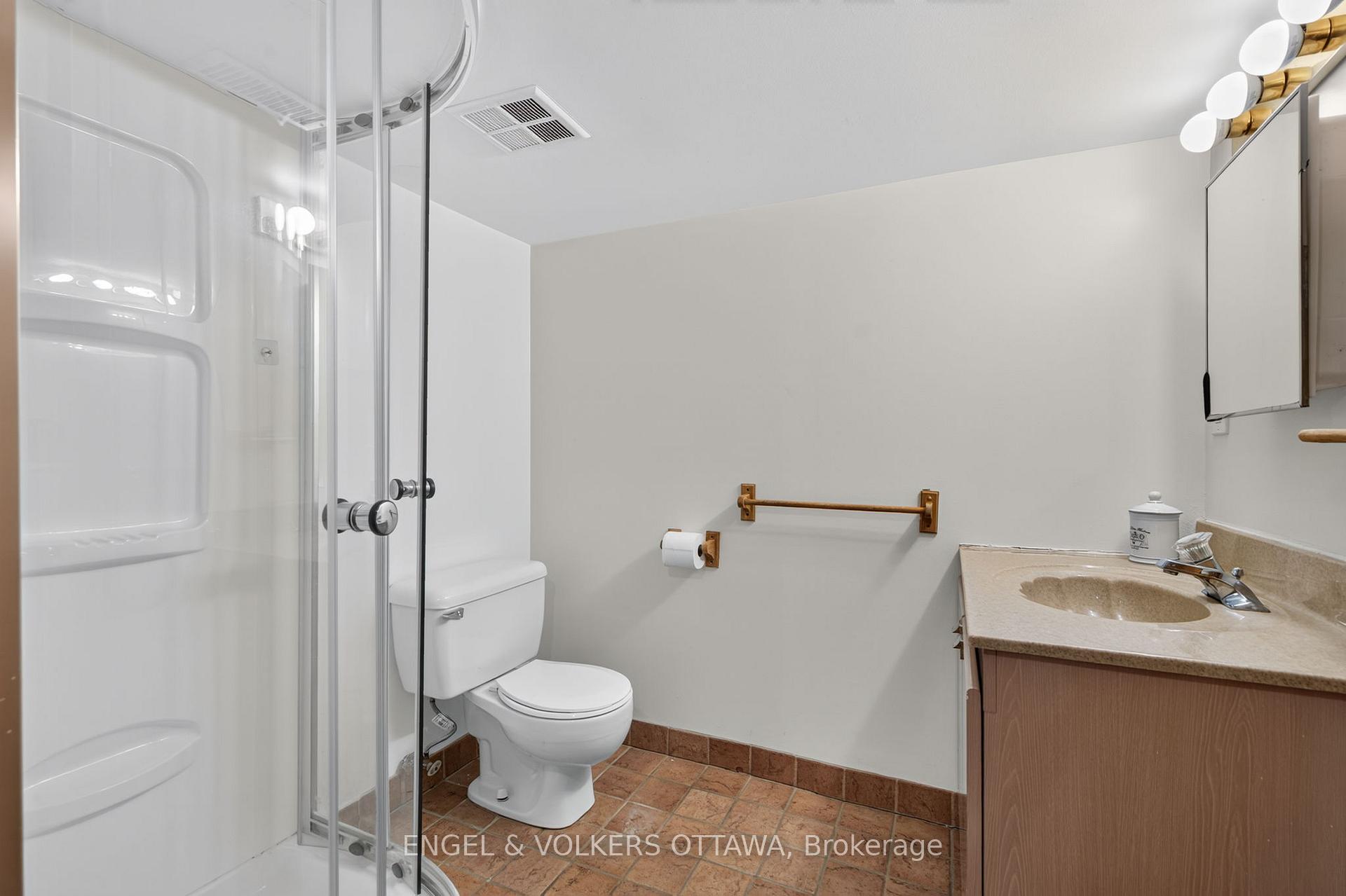 Photo 25 of 2445 Alta Vista Drive, Ottawa, Alta Vista — HOMEH