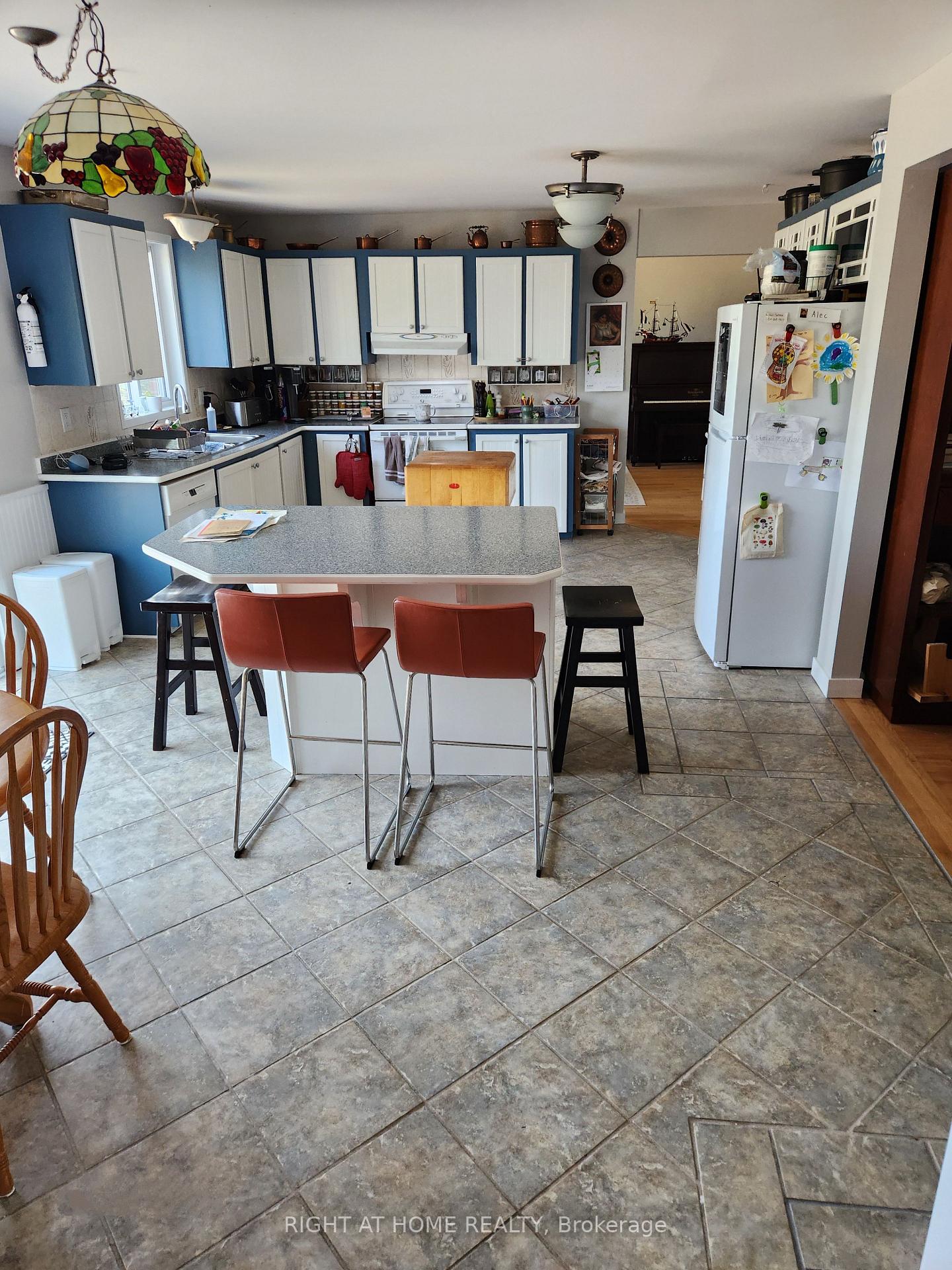 Photo 4 of 4157 Viewbank Road, Ottawa, Barrhaven - Half Moon Bay — HOMEH