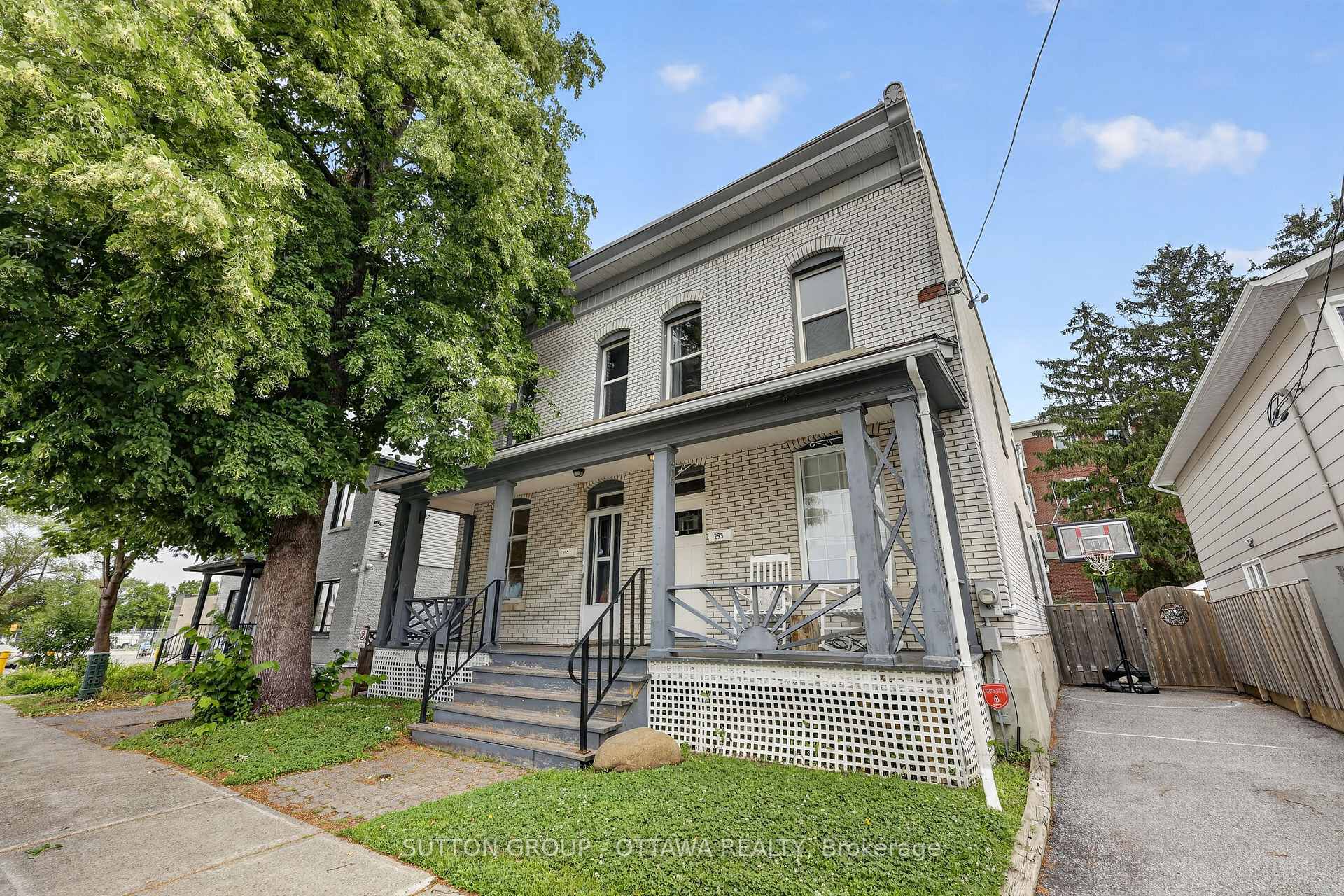 Photo 3 of 293 Olmstead Street, Ottawa, Vanier — HOMEH