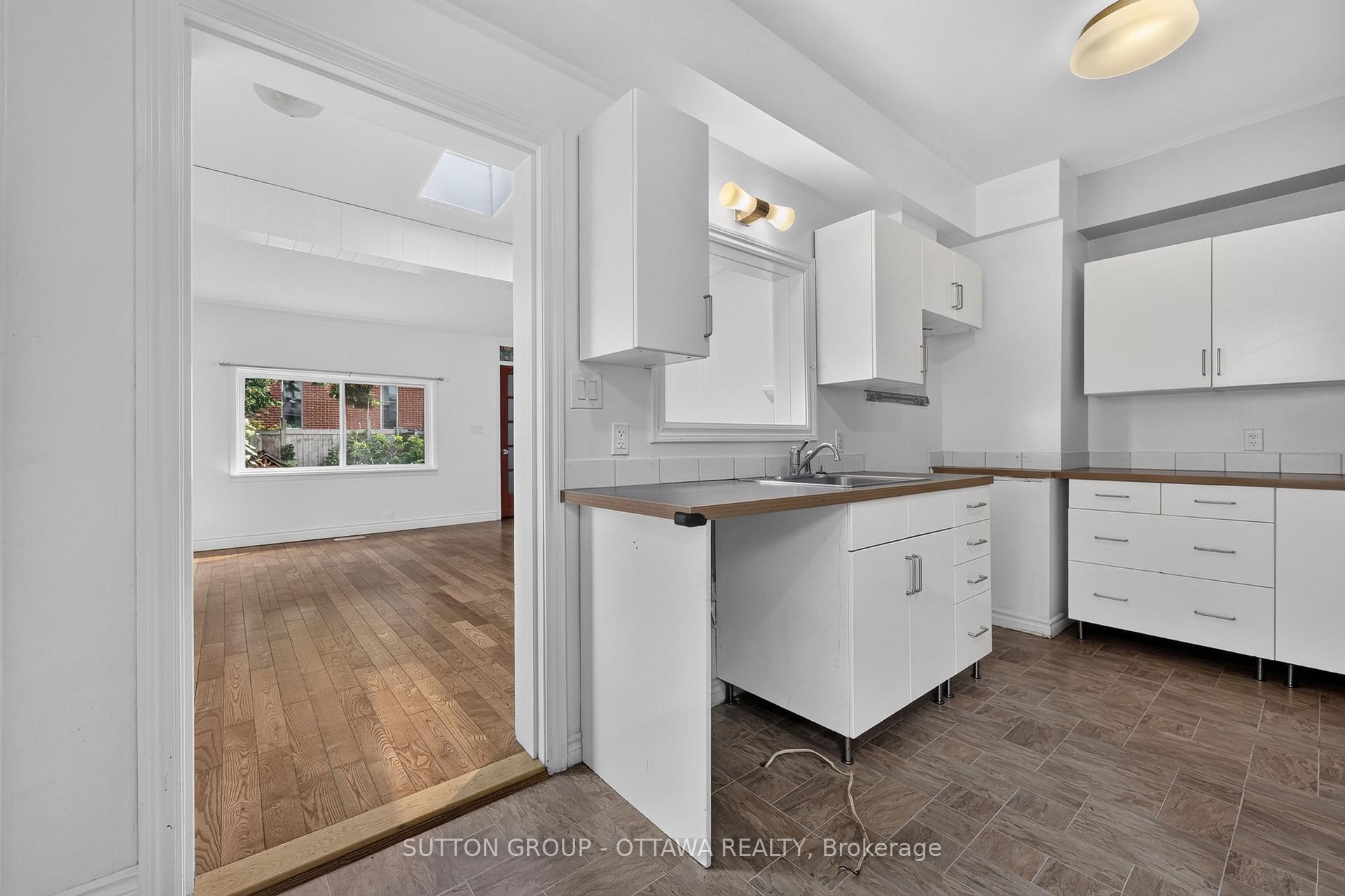 Photo 15 of 293 Olmstead Street, Ottawa, Vanier — HOMEH
