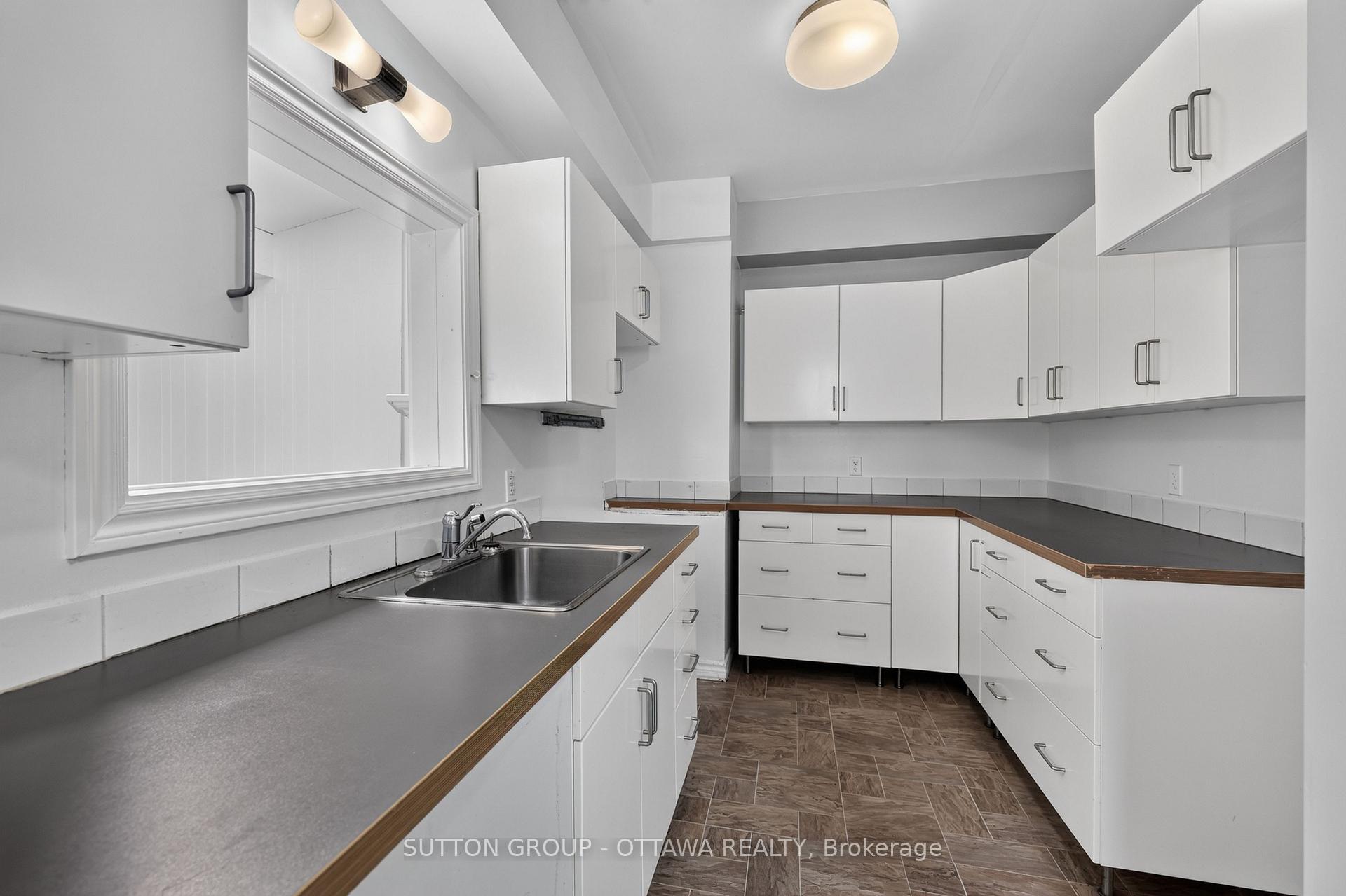 Photo 16 of 293 Olmstead Street, Ottawa, Vanier — HOMEH