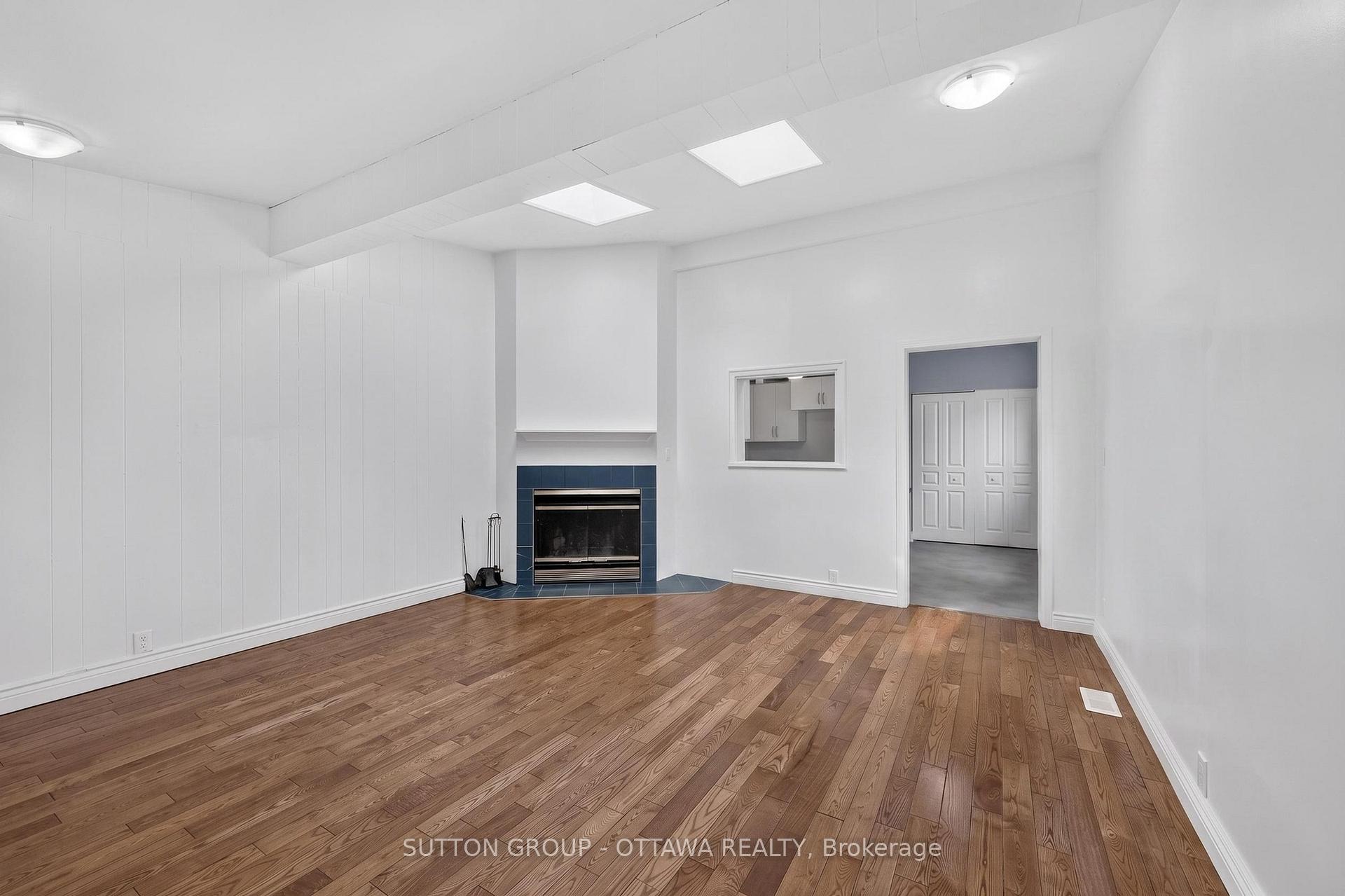 Photo 19 of 293 Olmstead Street, Ottawa, Vanier — HOMEH