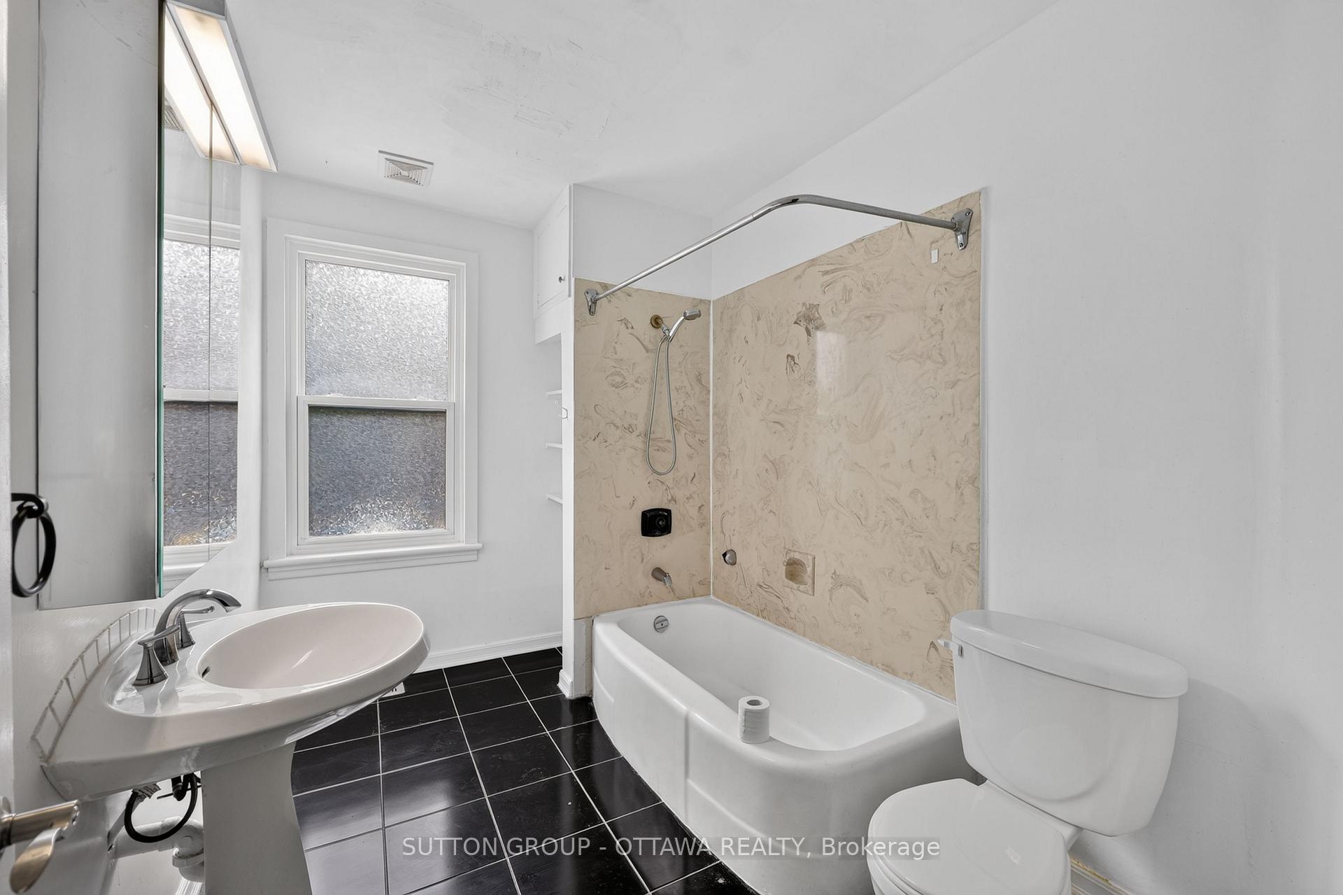 Photo 25 of 293 Olmstead Street, Ottawa, Vanier — HOMEH