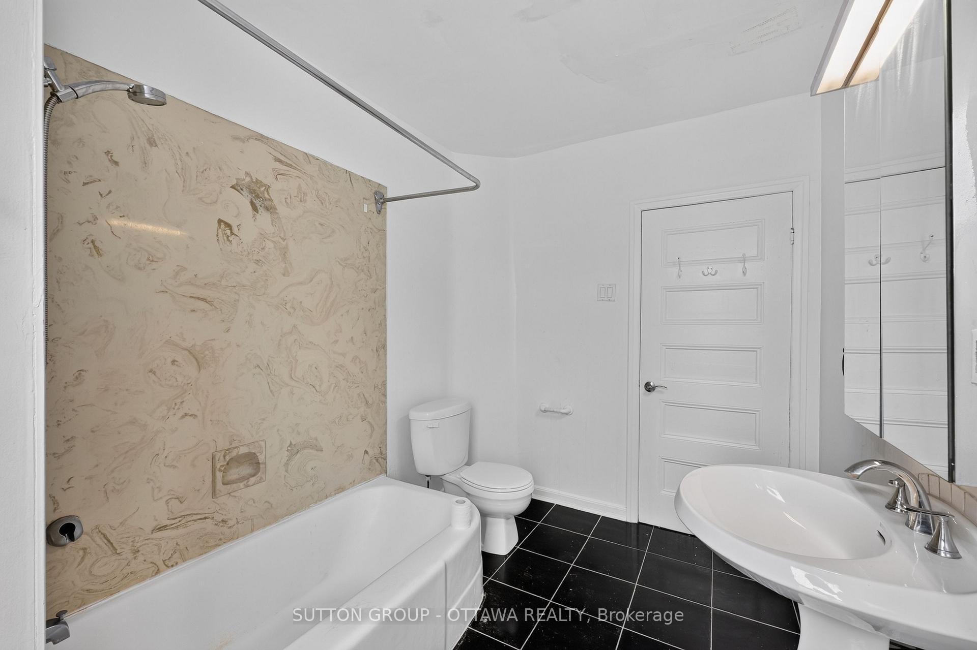 Photo 26 of 293 Olmstead Street, Ottawa, Vanier — HOMEH