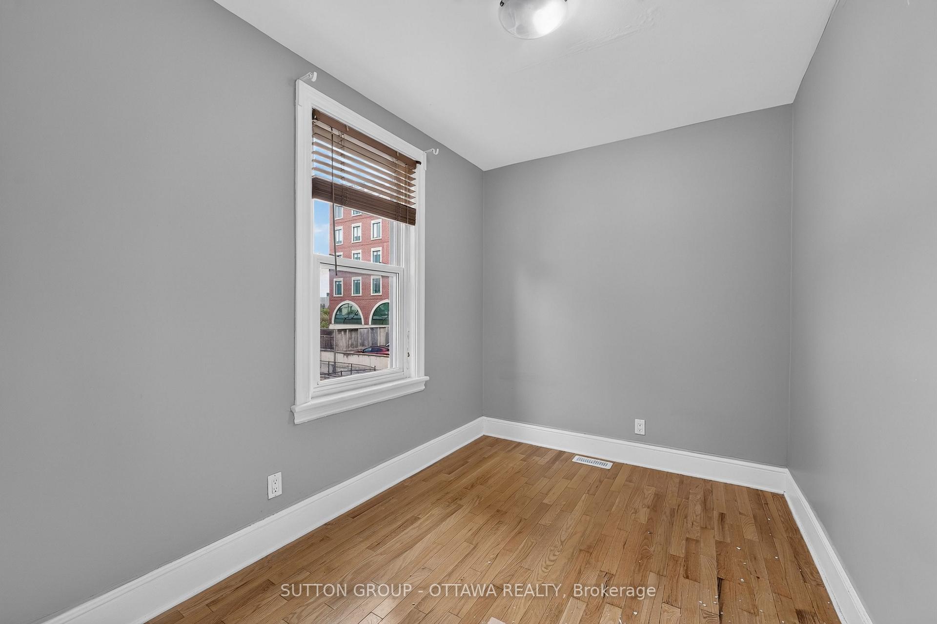 Photo 27 of 293 Olmstead Street, Ottawa, Vanier — HOMEH