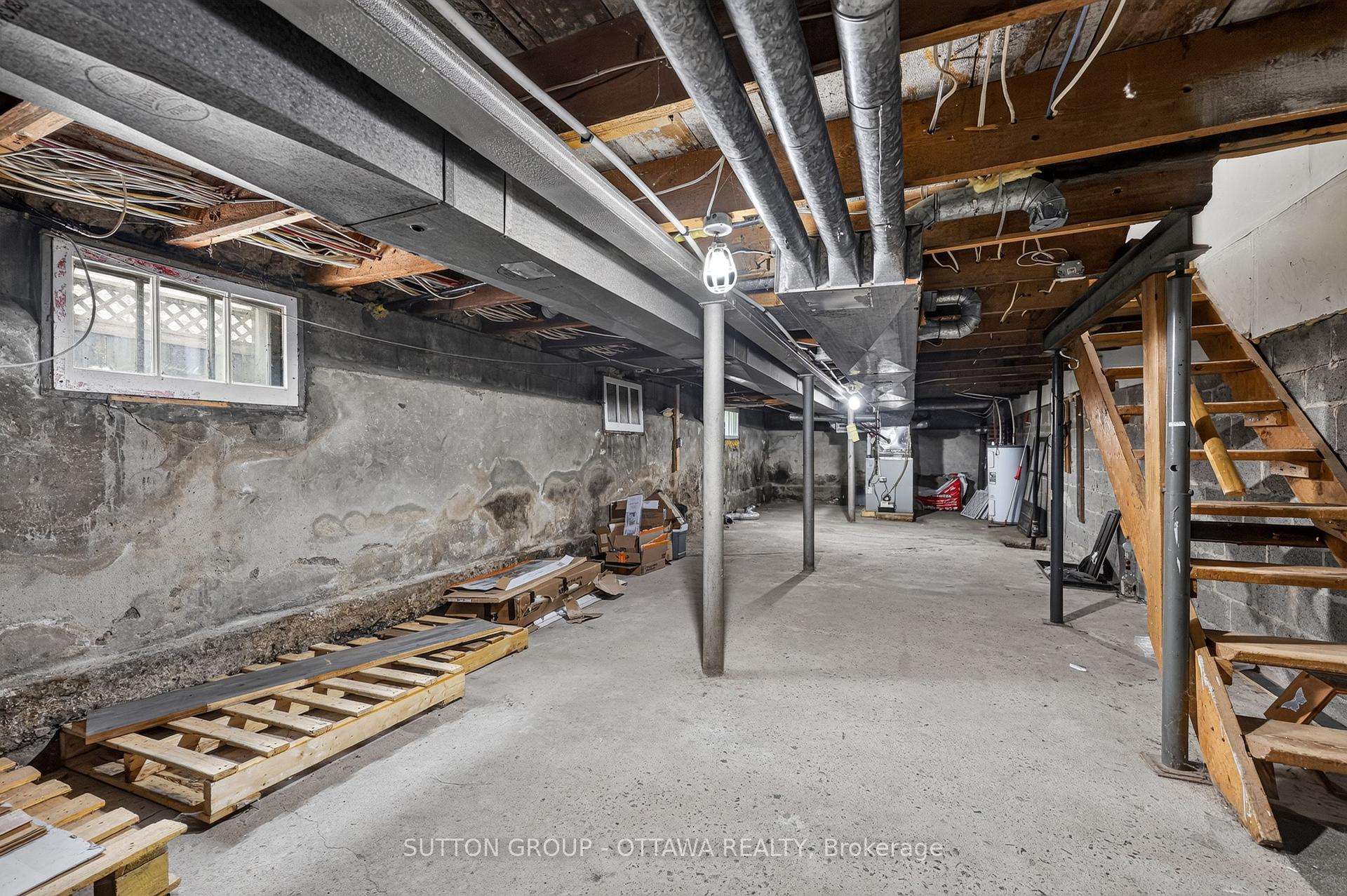 Photo 29 of 293 Olmstead Street, Ottawa, Vanier — HOMEH