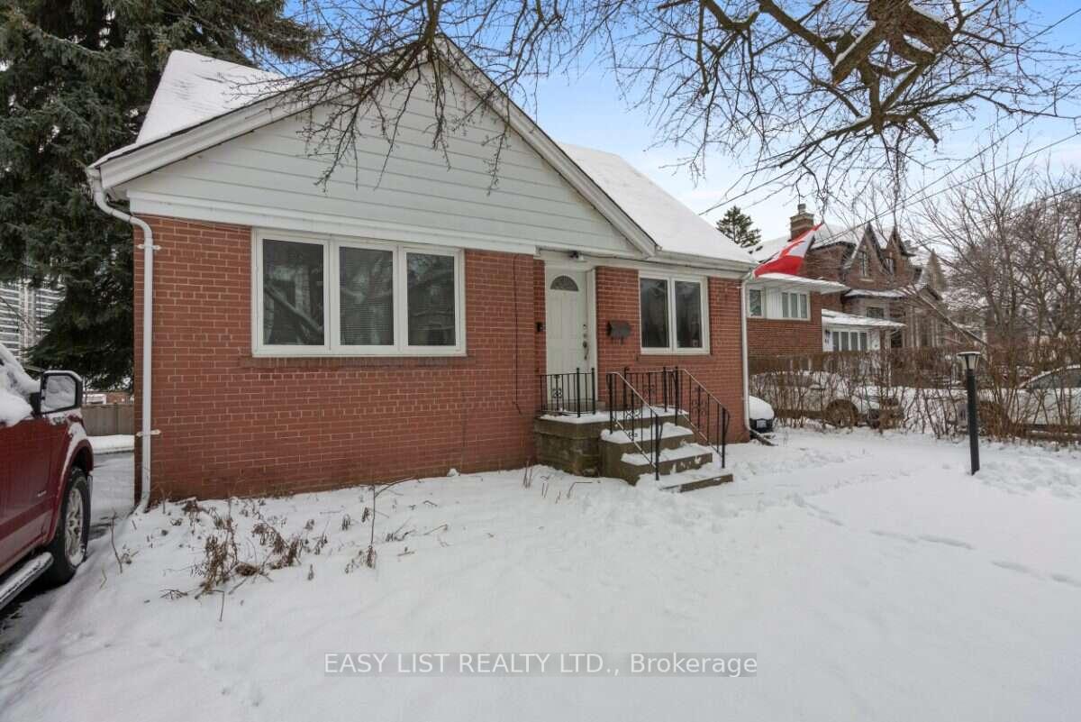 Front of 39 Churchill Avenue