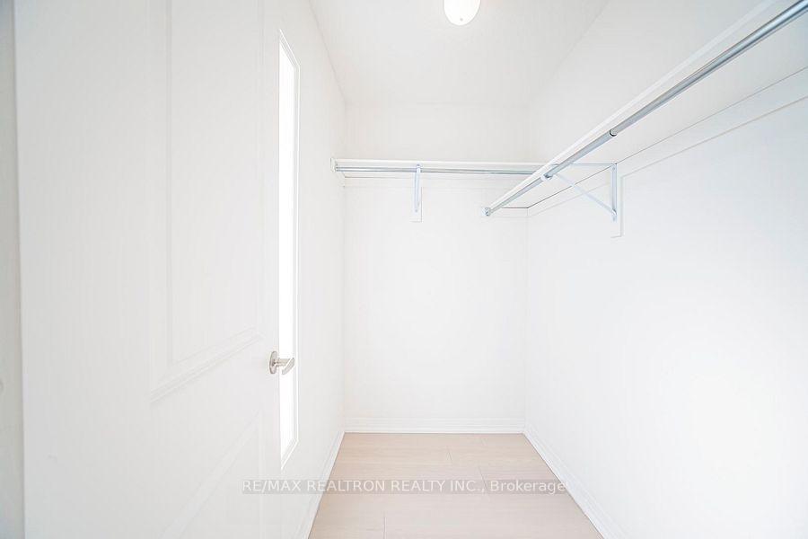 Photo 13 of 1 Sissons Way, Markham, Cedar Grove — HOMEH