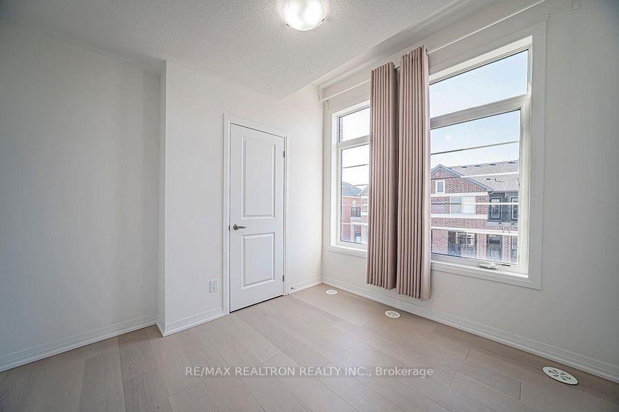 Photo 15 of 1 Sissons Way, Markham, Cedar Grove — HOMEH