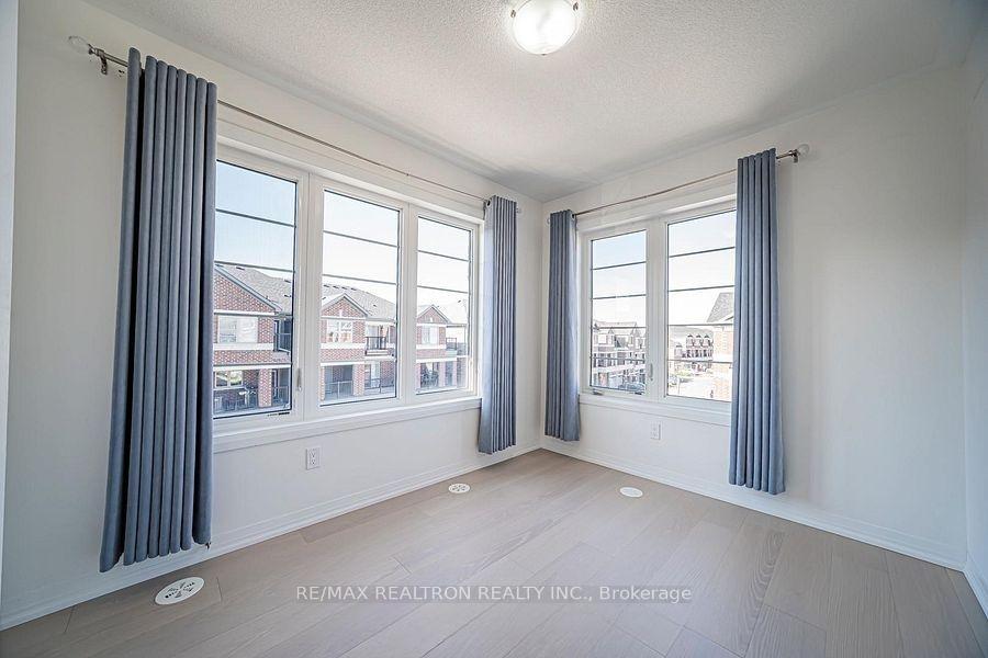Photo 16 of 1 Sissons Way, Markham, Cedar Grove — HOMEH