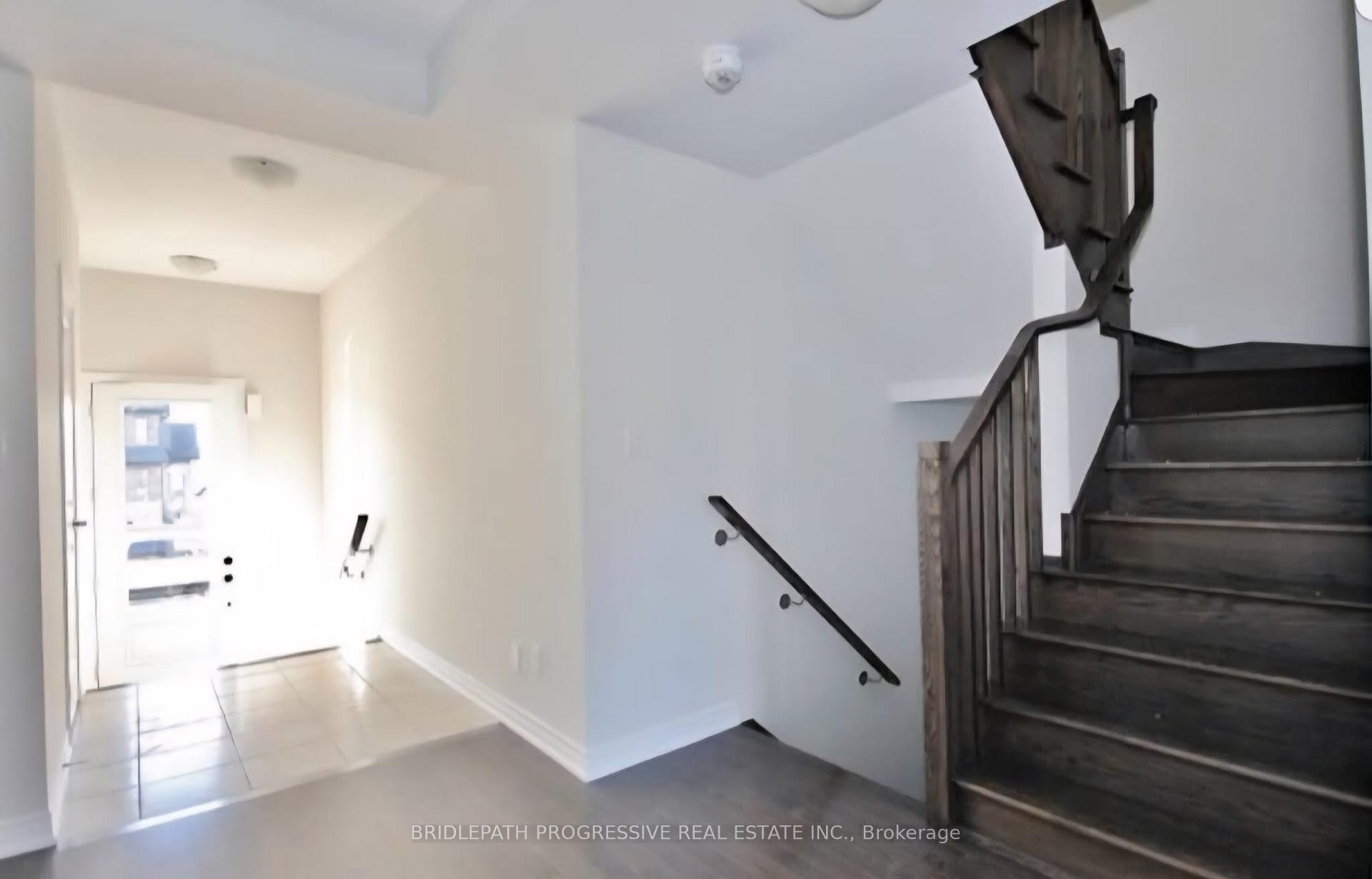 Photo 3 of 2081 Dale Road, Innisfil, Alcona — HOMEH