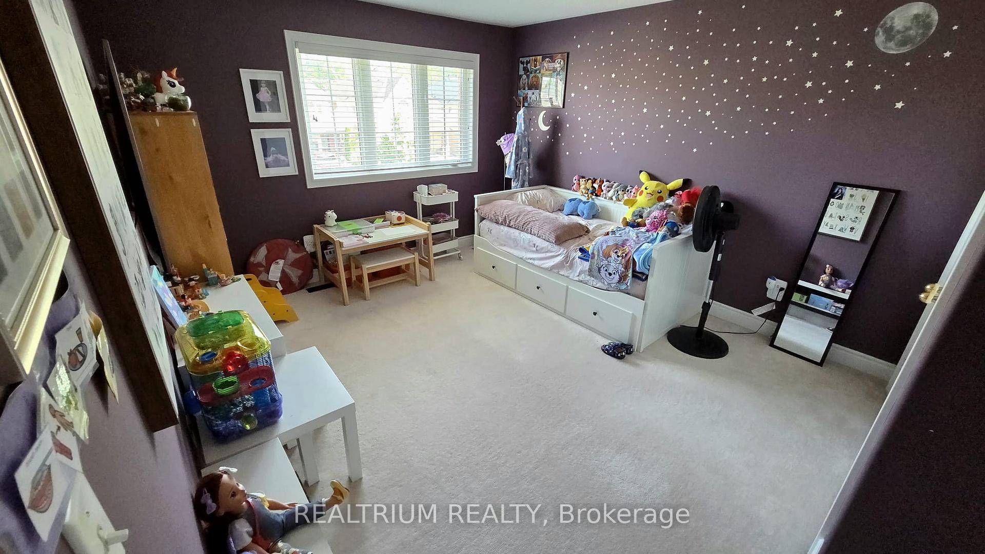 Photo 14 of 63 Westminster Circle, Barrie, Innis-Shore — HOMEH