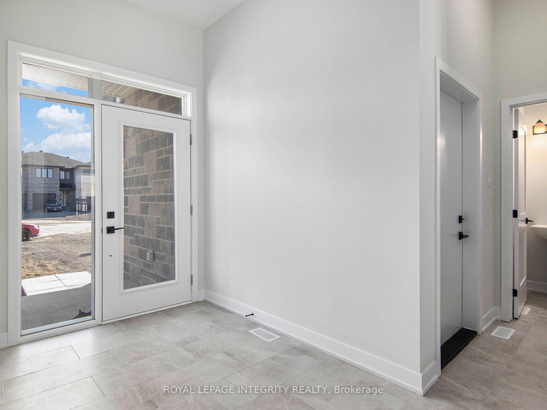 Photo 2 of 6 Morrall Court, Arnprior, Arnprior — HOMEH