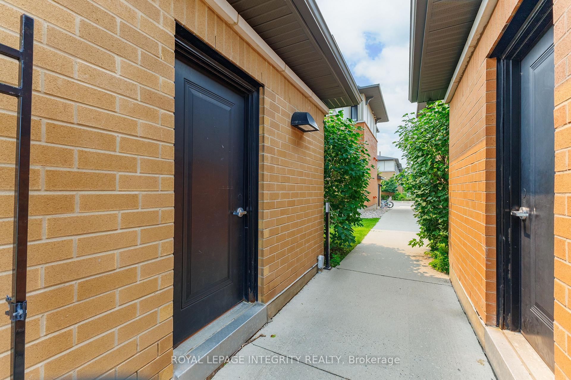 Photo 36 of 48 Bergeron Private, Ottawa, Chapel Hill — HOMEH