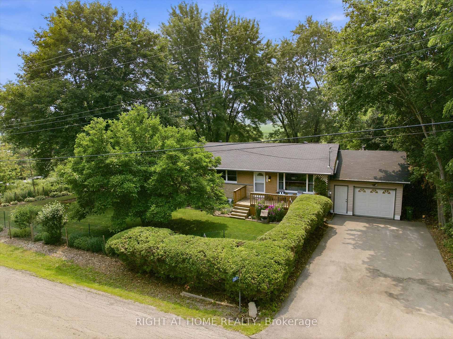 Photo 3 of 263 Weir's Lane, Hamilton, Greensville — HOMEH