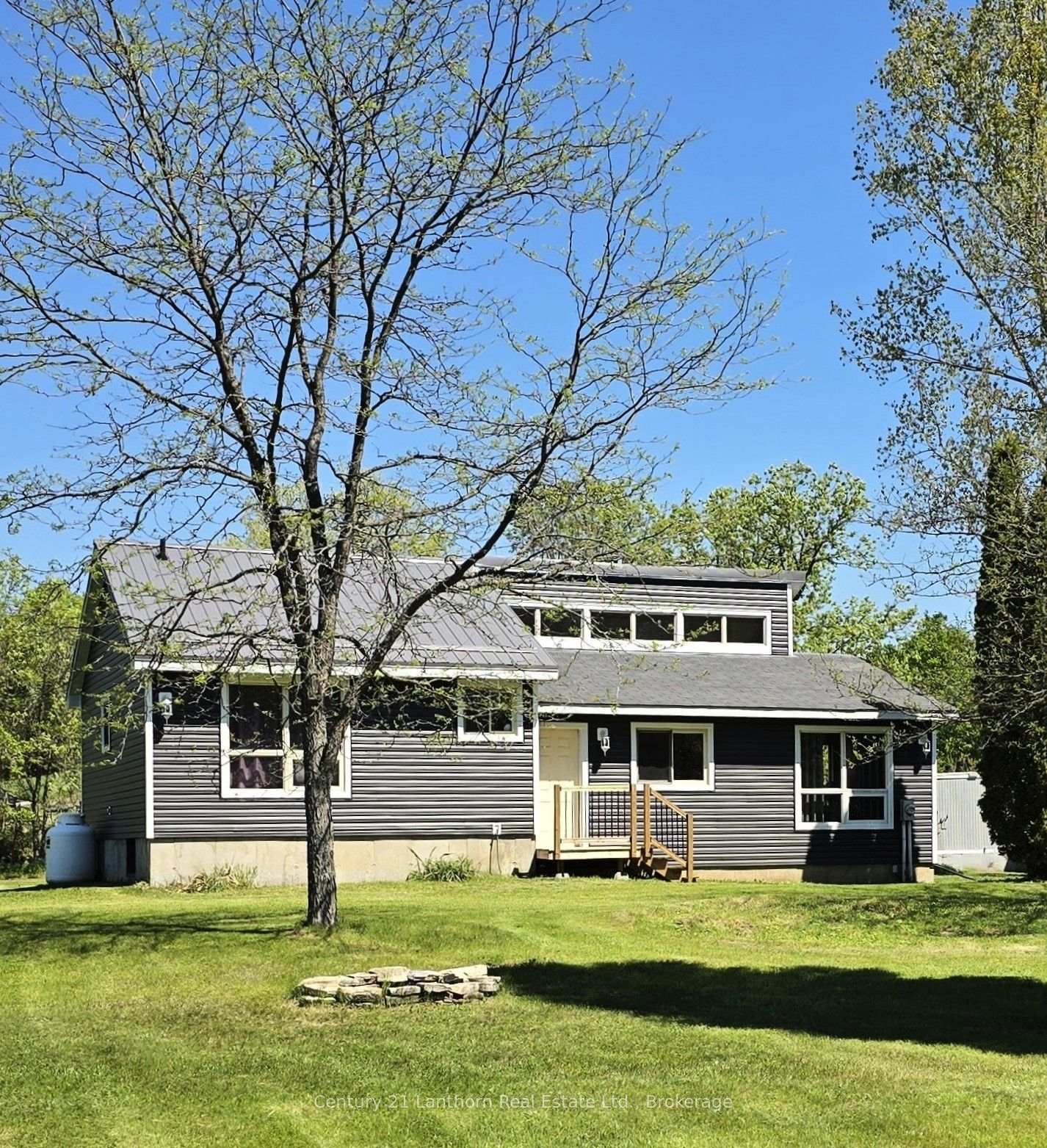 Photo of 2147 Marlbank Road