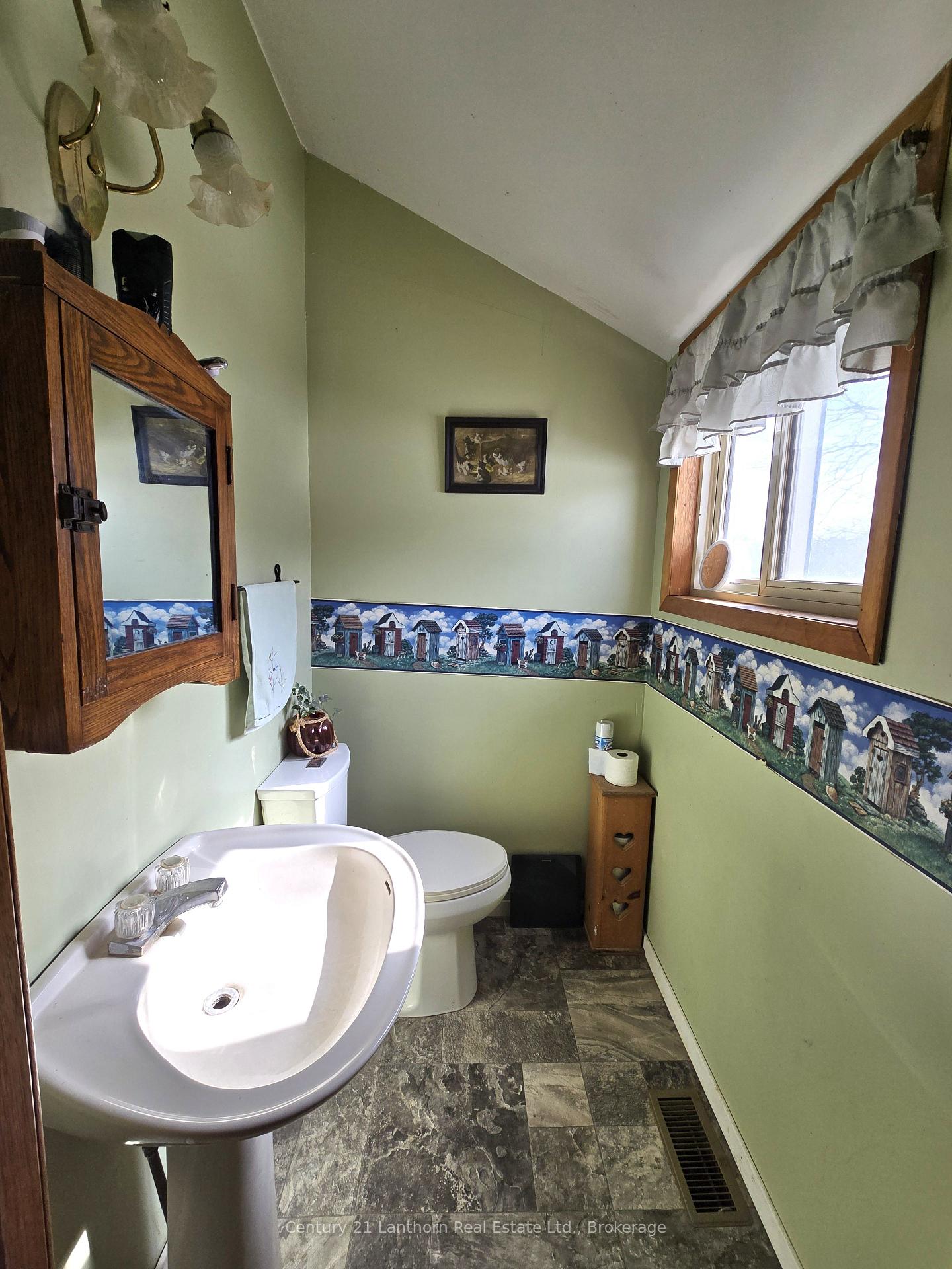 Photo 16 of 2147 Marlbank Road, Tweed, Hungerford (Twp) — HOMEH