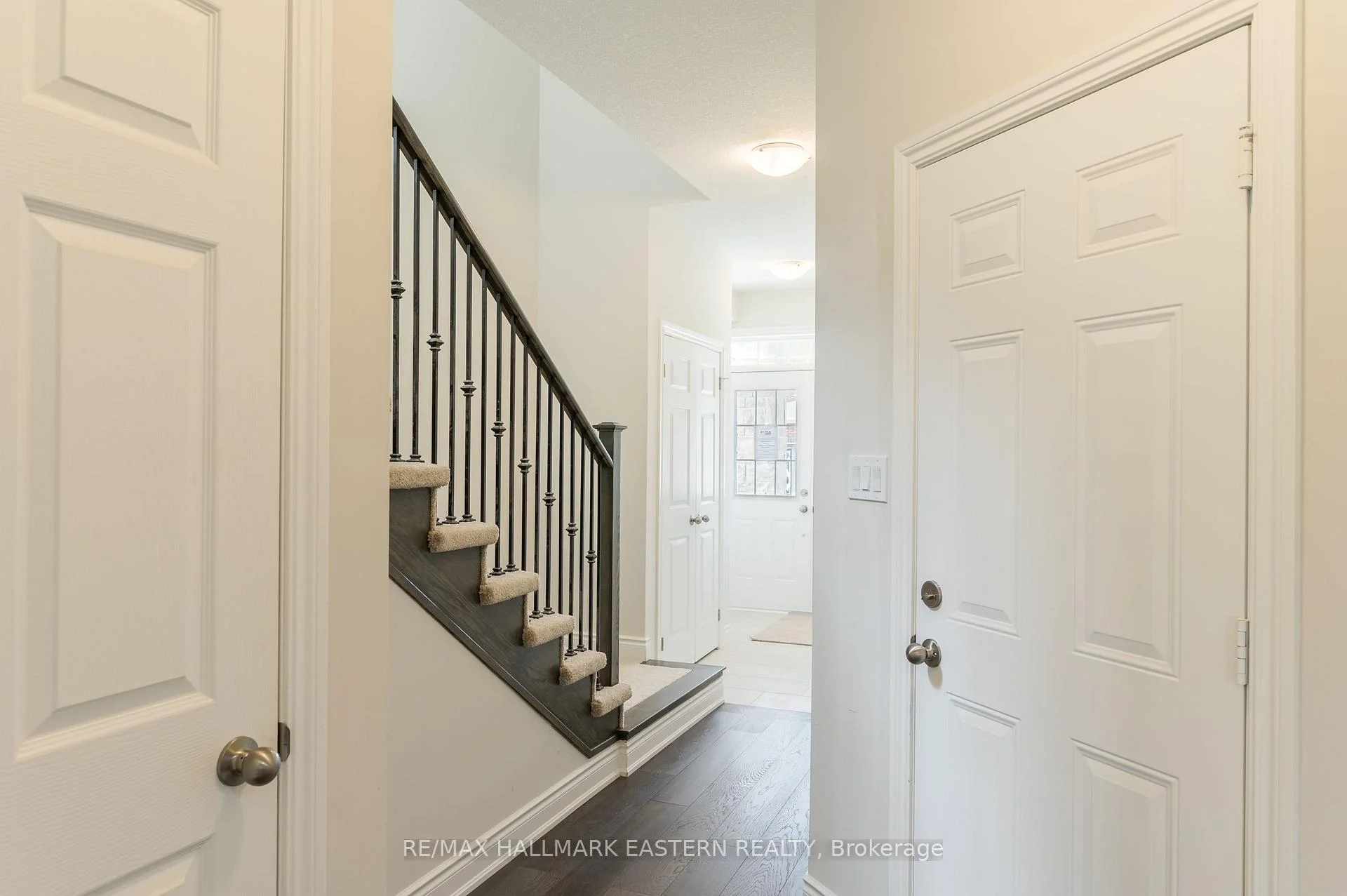 Photo 5 of 35 Coldbrook Drive, Cavan Monaghan, Millbrook Village — HOMEH