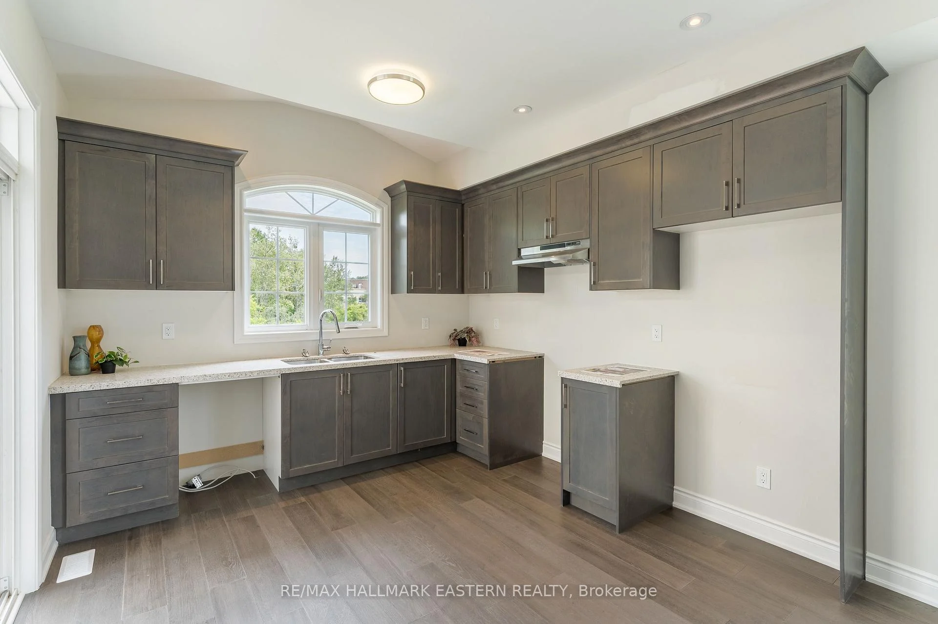 Photo 25 of 35 Coldbrook Drive, Cavan Monaghan, Millbrook Village — HOMEH