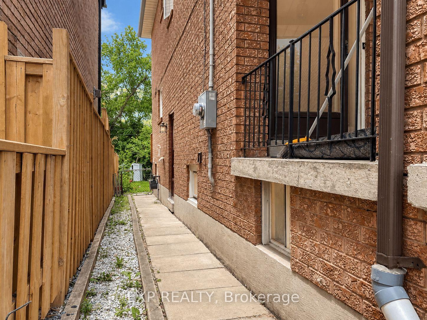 Photo 8 of Unit Lower, 115 Donside Drive, Scarborough, Clairlea-Birchmount — HOMEH