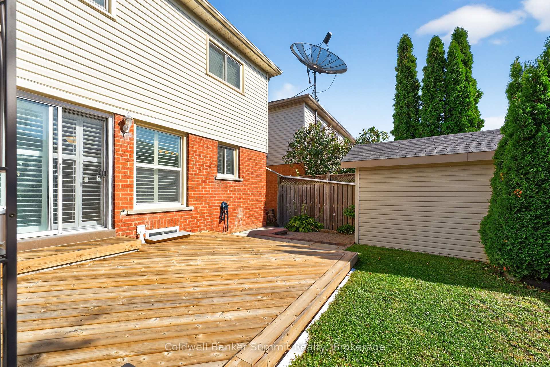 Photo 4 of 1037 Sandcliff Drive, Oshawa, Pinecrest — HOMEH