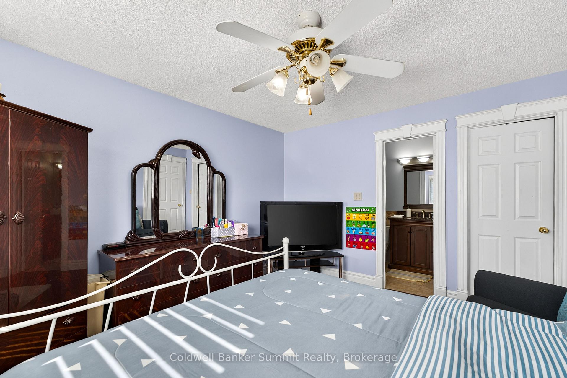 Photo 11 of 1037 Sandcliff Drive, Oshawa, Pinecrest — HOMEH