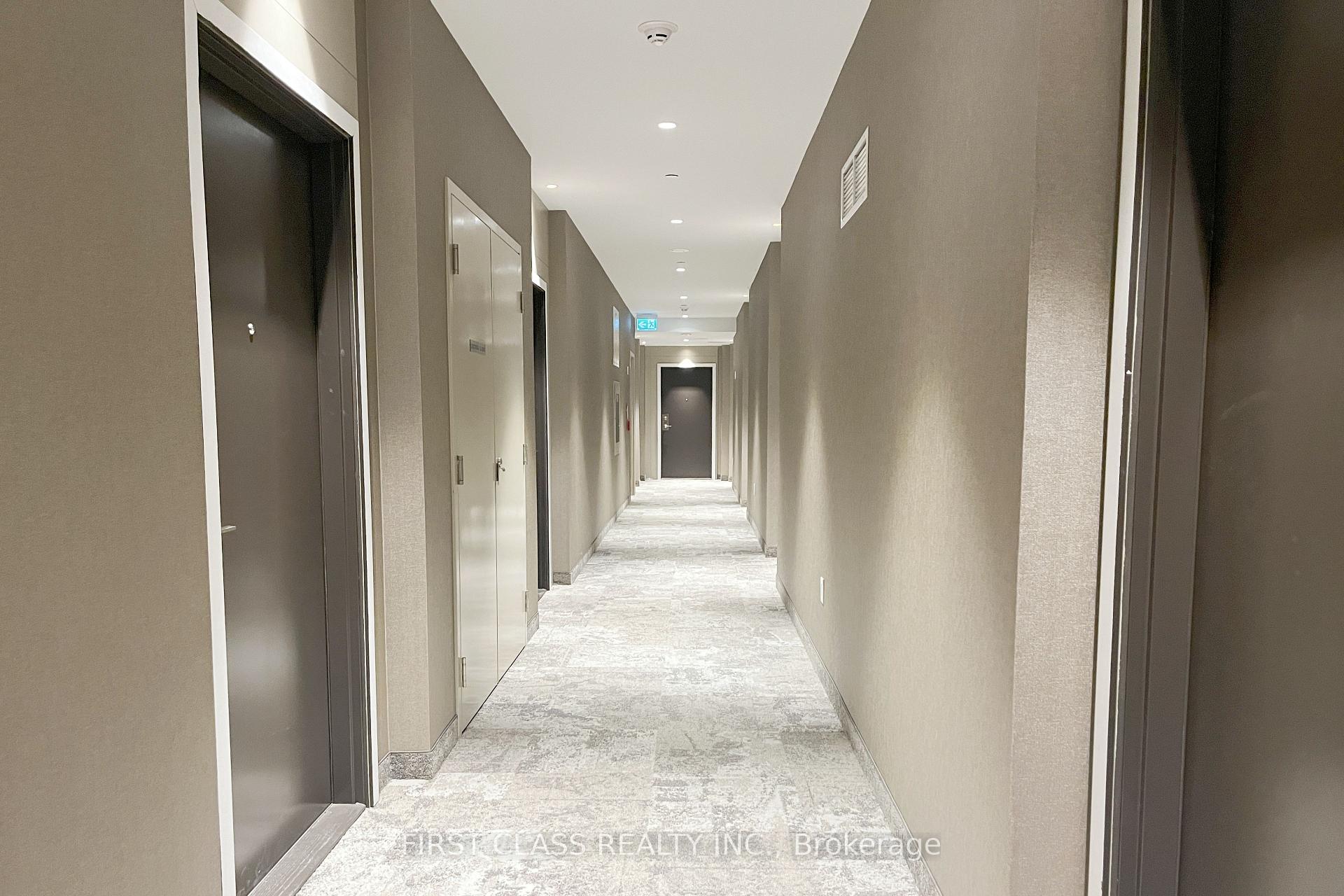 Photo 4 of Unit 907, 60 Honeycrisp Crescent, Vaughan, Vaughan Corporate Centre — HOMEH