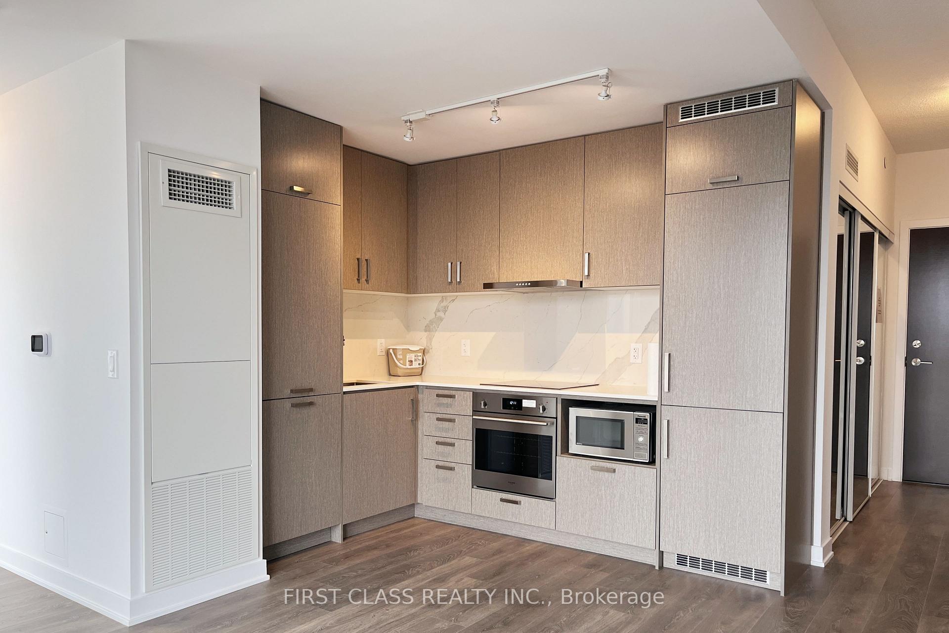 Photo 11 of Unit 907, 60 Honeycrisp Crescent, Vaughan, Vaughan Corporate Centre — HOMEH