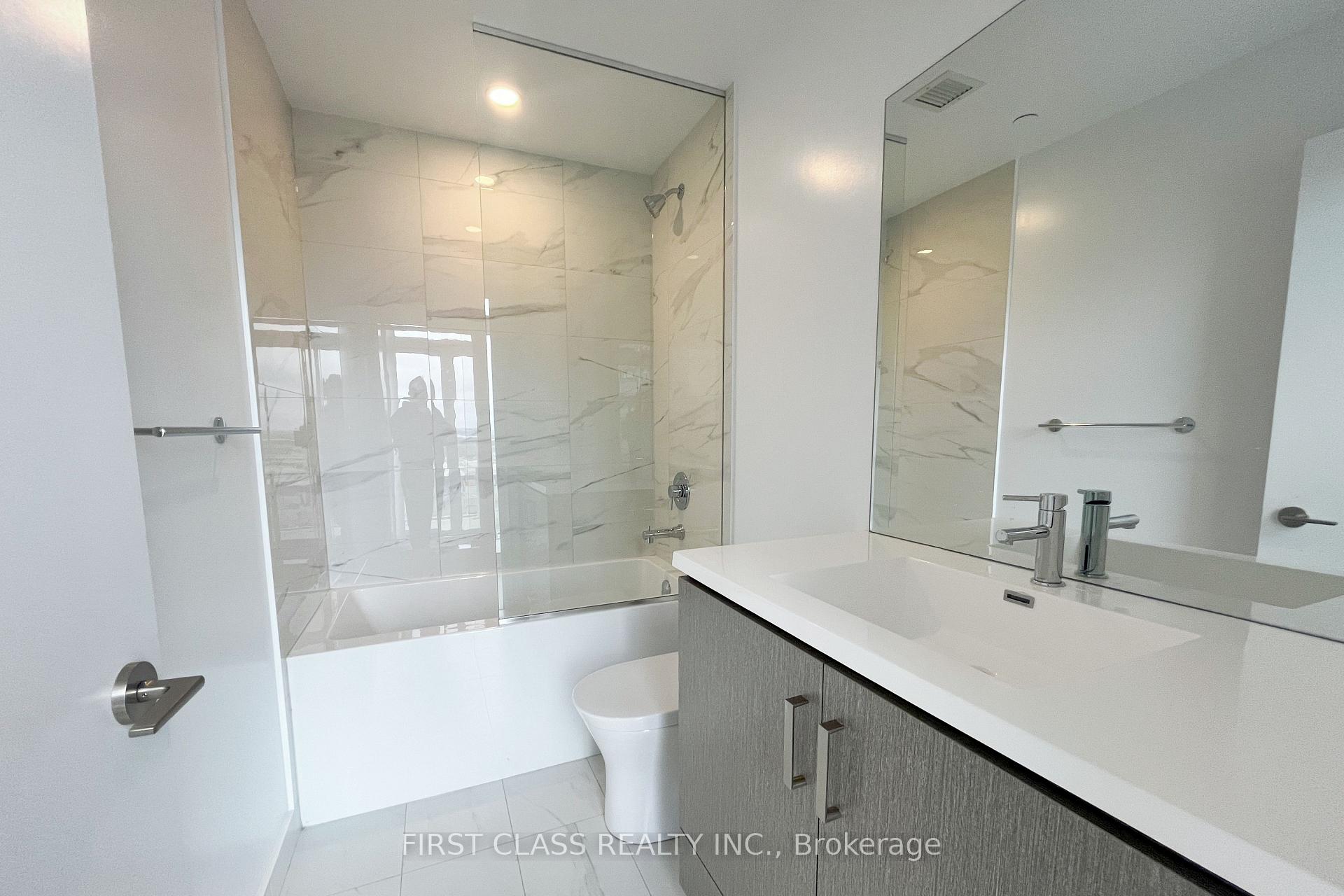 Photo 19 of Unit 907, 60 Honeycrisp Crescent, Vaughan, Vaughan Corporate Centre — HOMEH