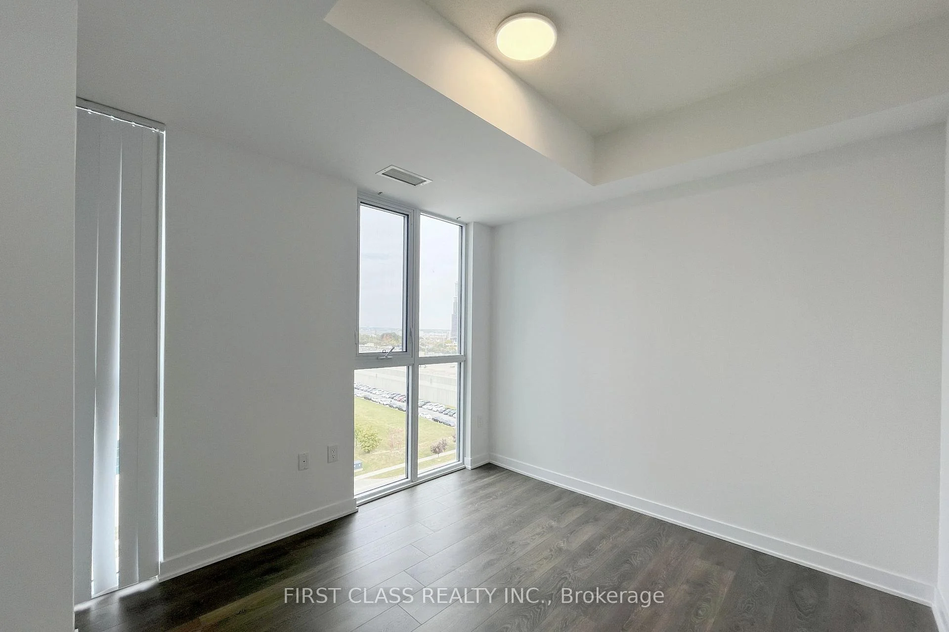 Photo 9 of Unit 907, 60 Honeycrisp Crescent, Vaughan, Vaughan Corporate Centre — HOMEH
