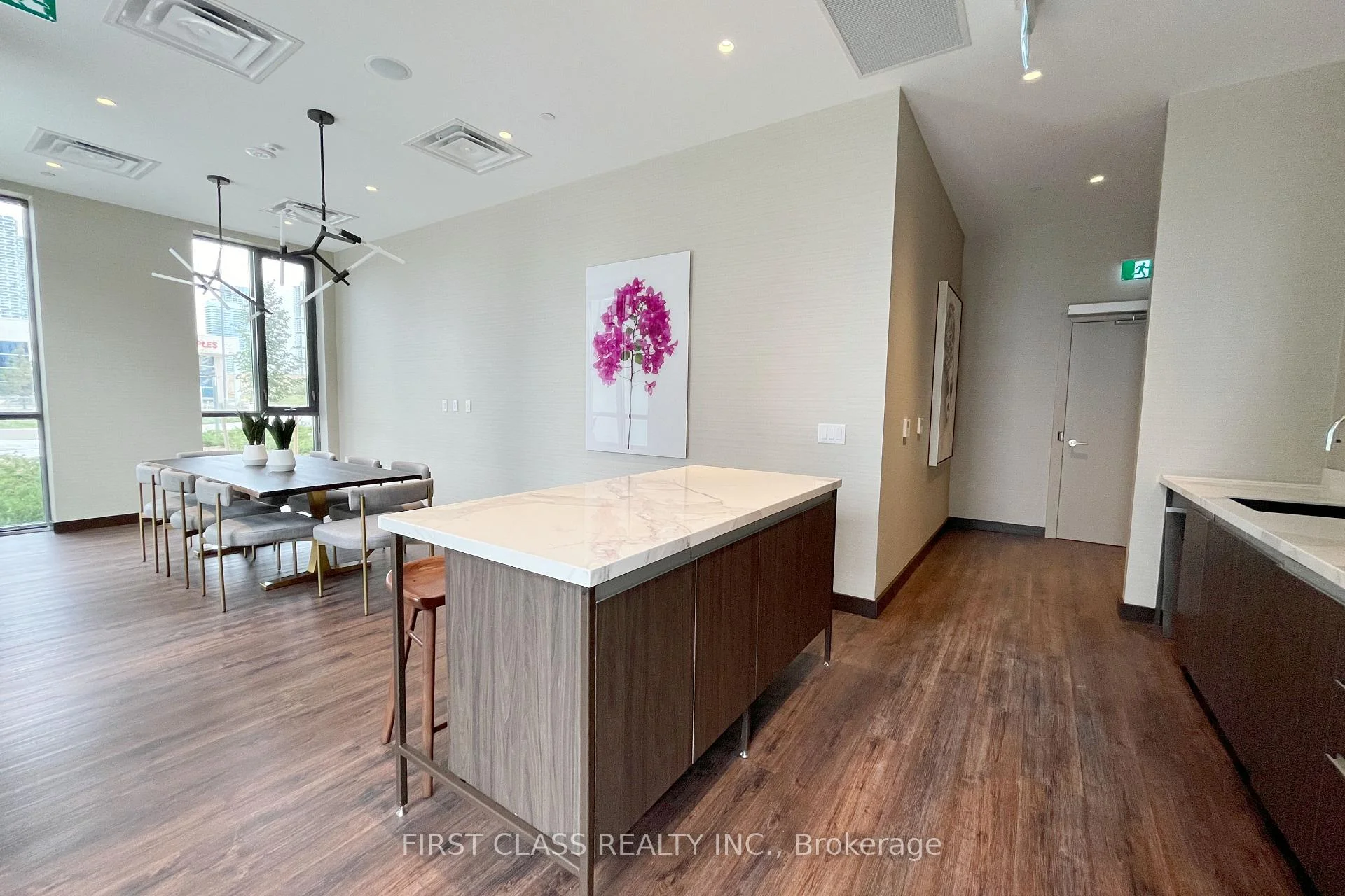 Photo 28 of Unit 907, 60 Honeycrisp Crescent, Vaughan, Vaughan Corporate Centre — HOMEH
